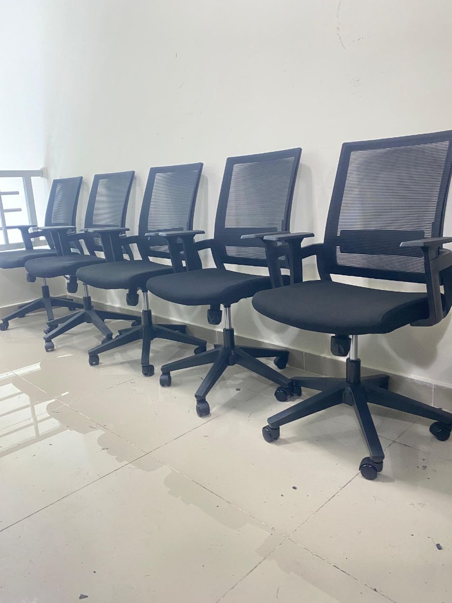 Used office desk study table metting table reception workstation sofa buy sell 33270617 - Image 20