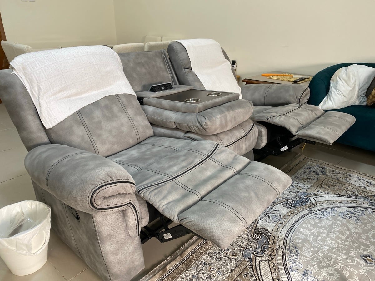 3 seater Reclining Sofa from Homecenter - Image 2
