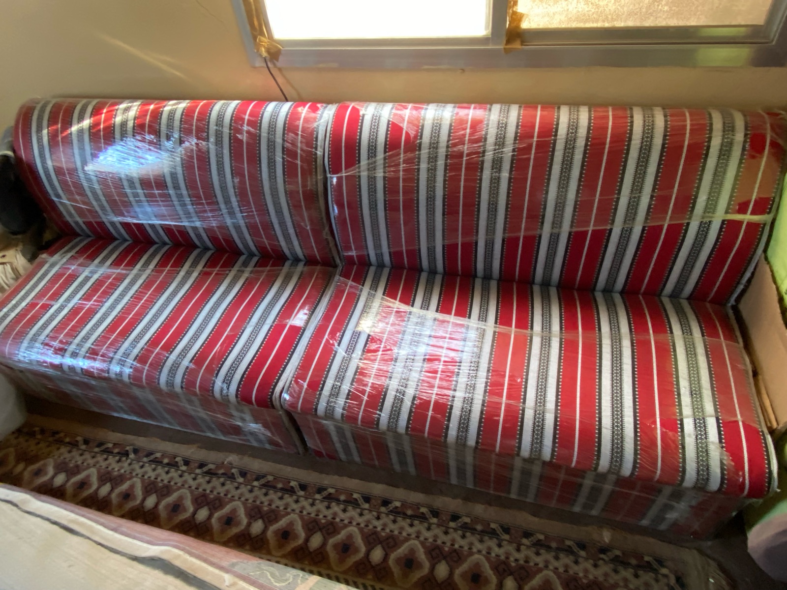 Brand New 5Pc Majilis Sofas Set For Immedate Sale - Image 2