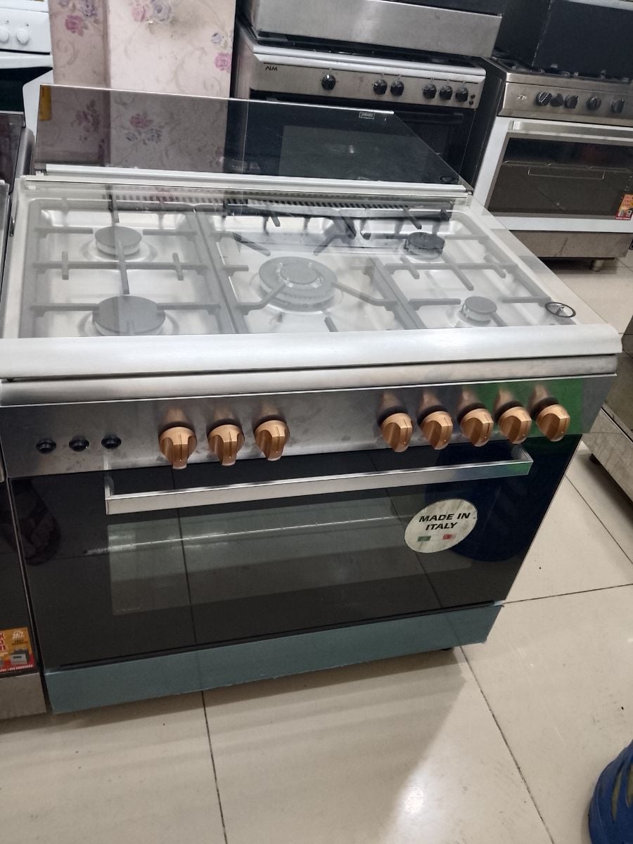 Italy brand gas stove for sale 90*60 - Image 4