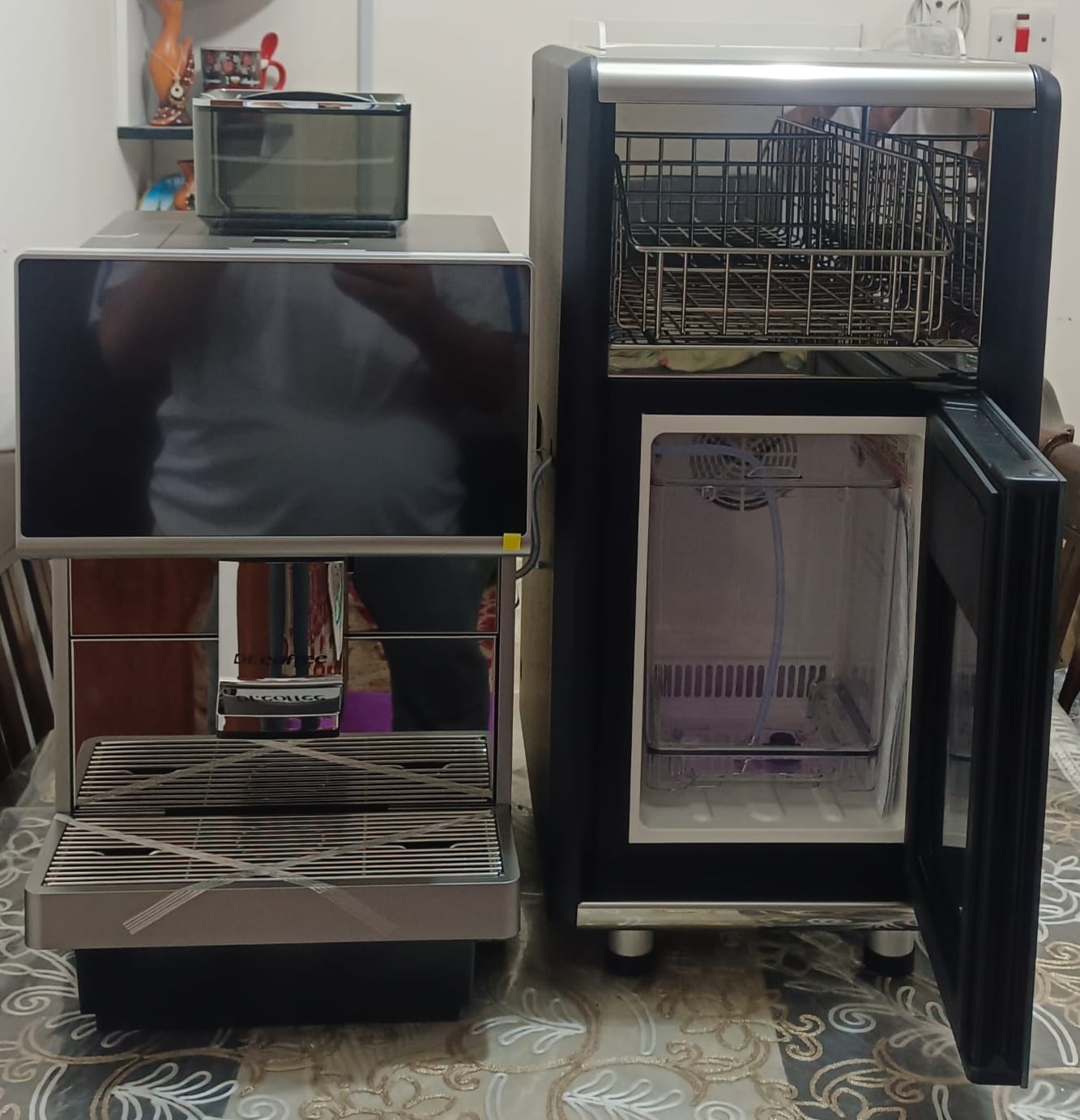coffee machine and milk cooler with cup warmer - Image 2