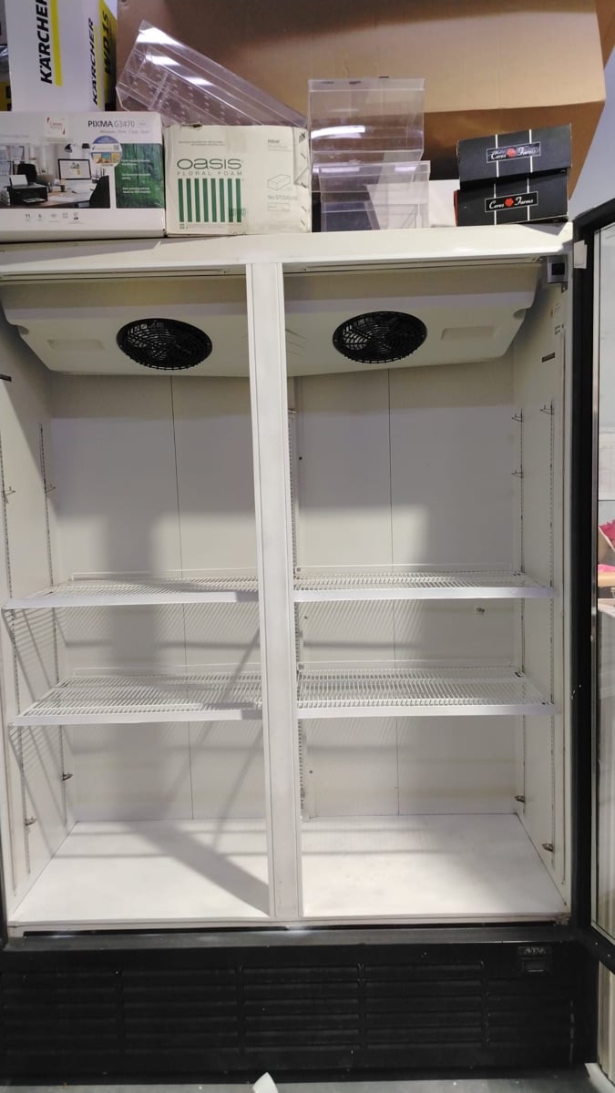 Flowers fridge in good condition - Image 2