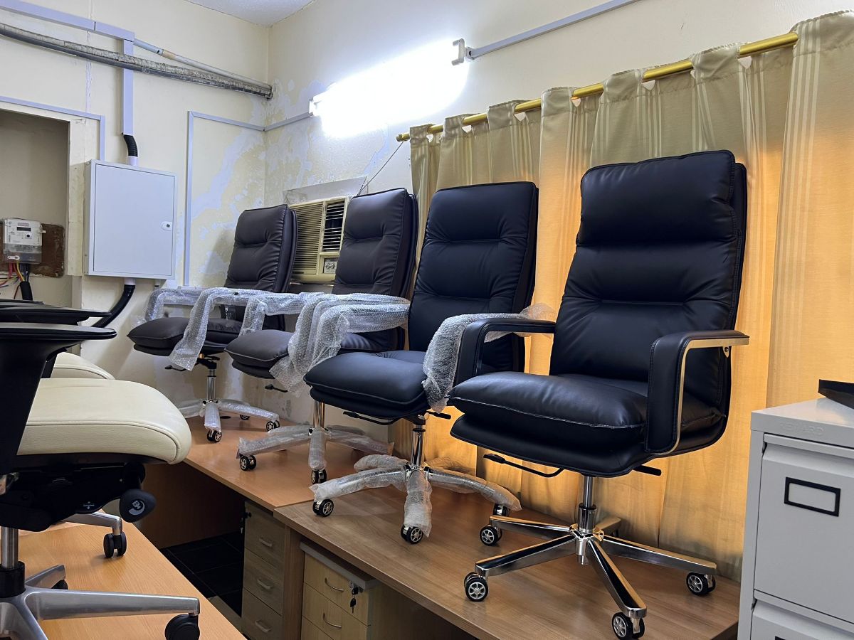Used office furniture buy sell in Qatar 55157083 - Image 9