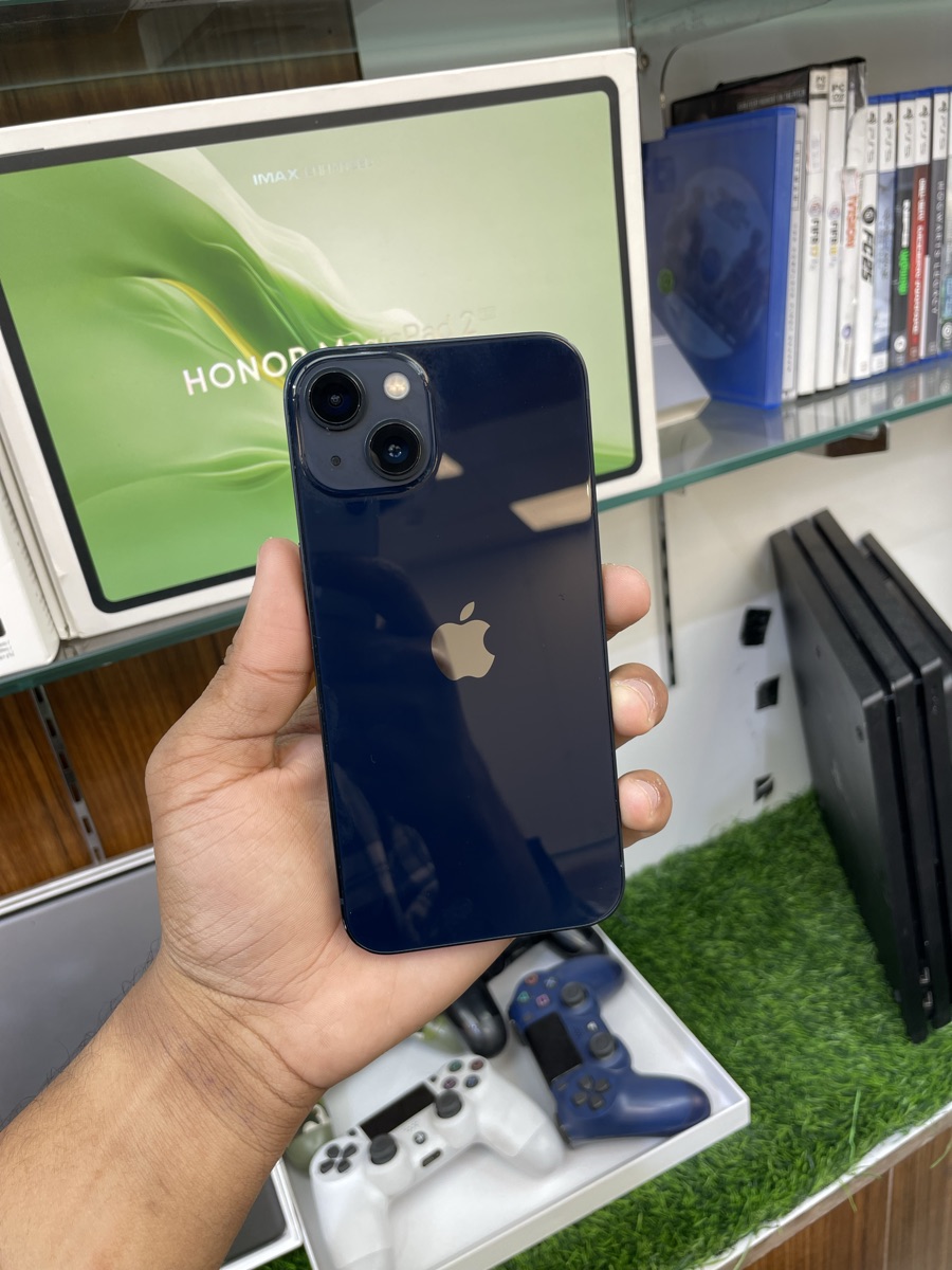 I phone 13 - Image 2