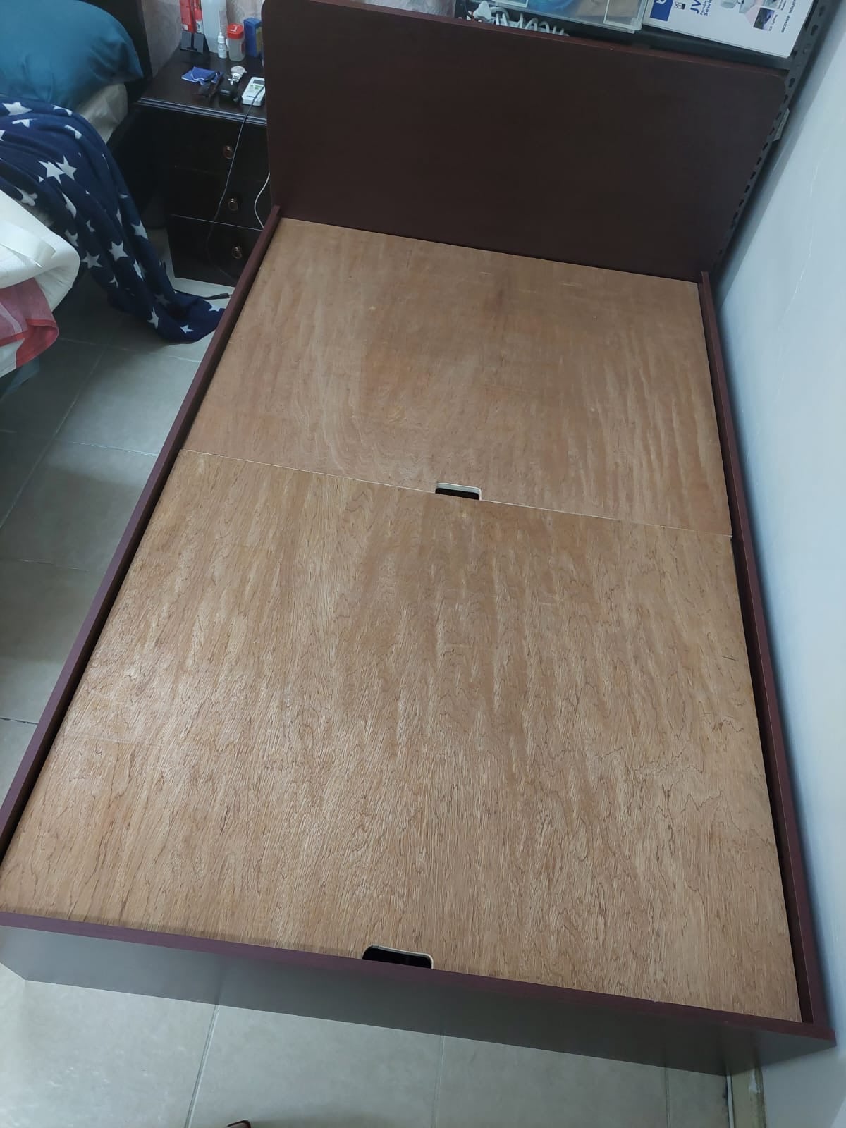 Box type cot for sale - Image 2
