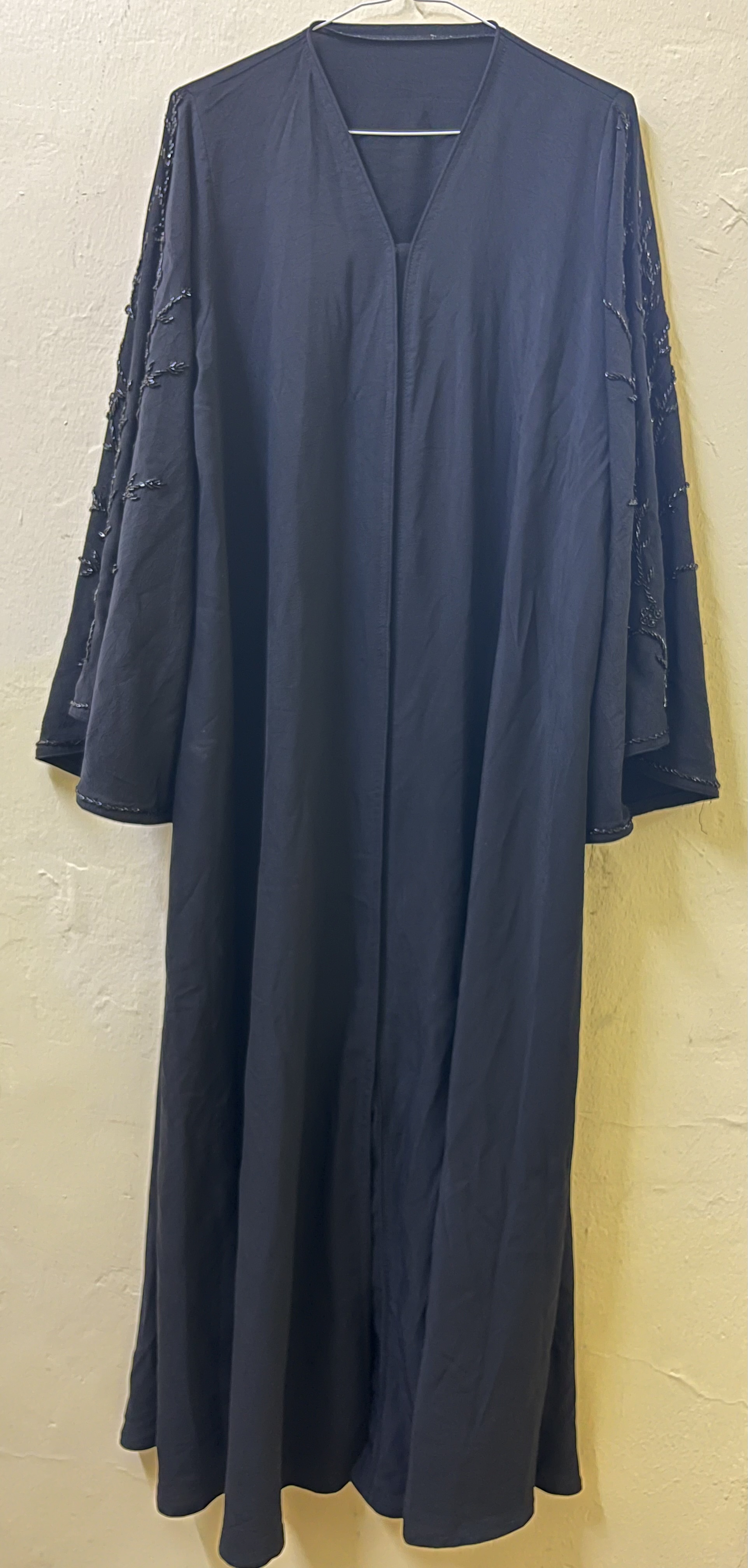 Used abaya average size 54 - Image 2
