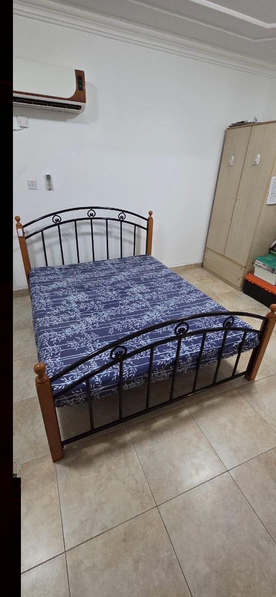 Urgent Sale - Queen size steel bed - Image 2