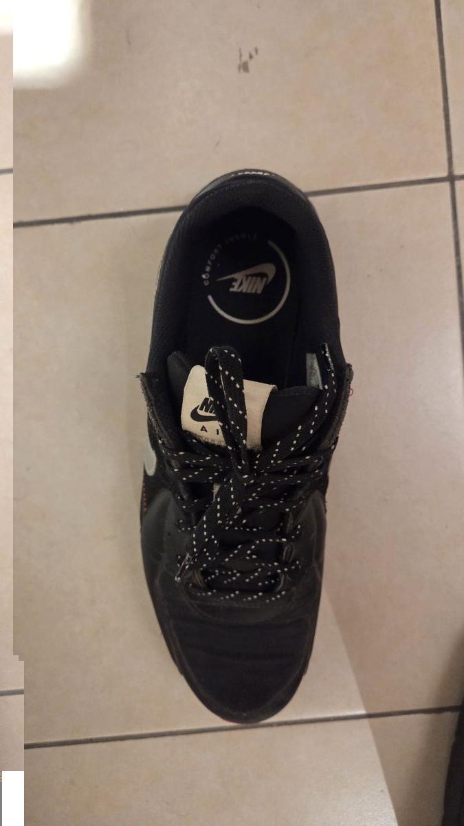 Used shoes in perfect condition - Image 12