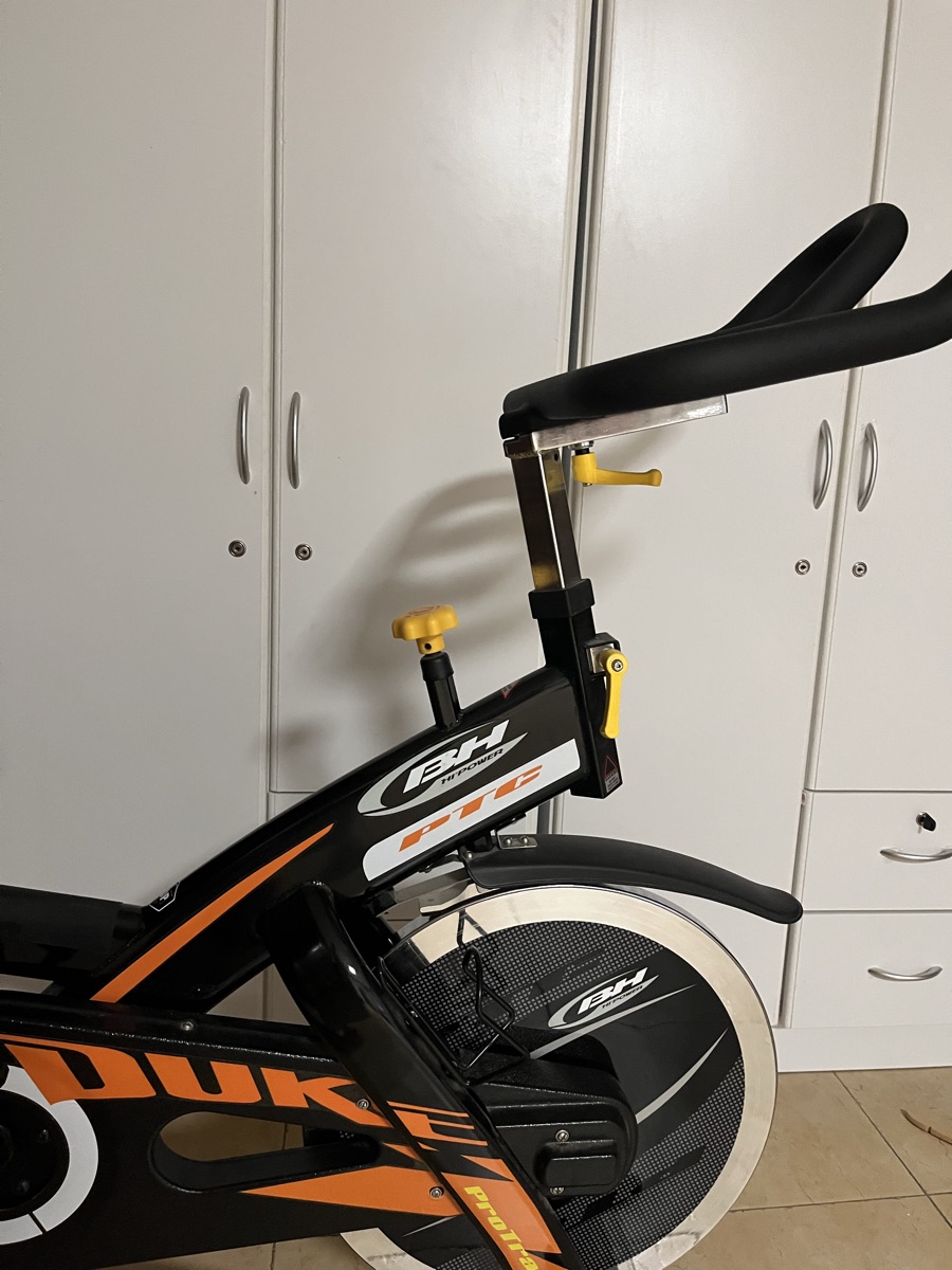 BH Fitness Duke H920 Indoor Cycling Bike – High-Quality Spin Bike - Image 16