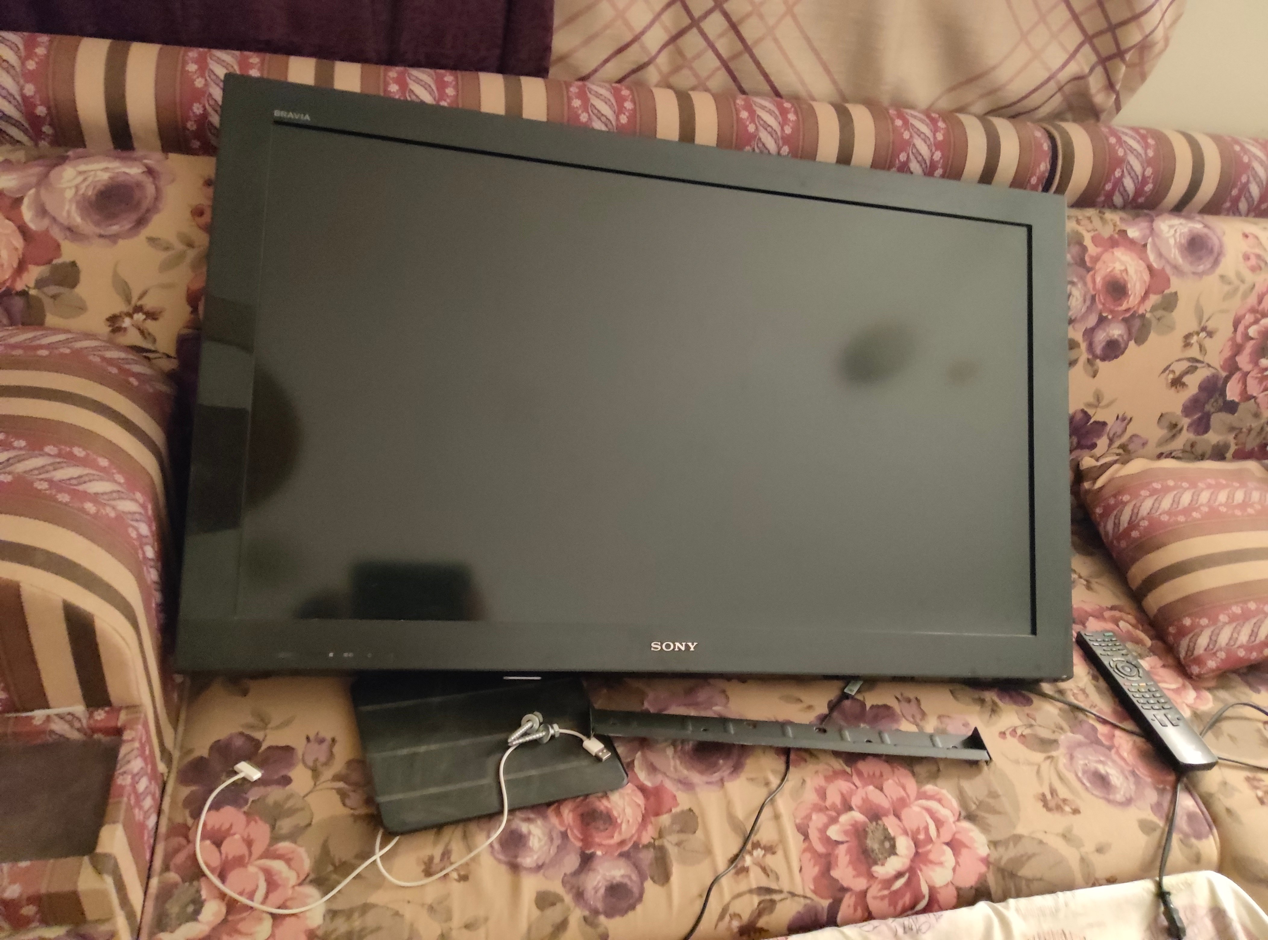 For sale TV42" - Image 1