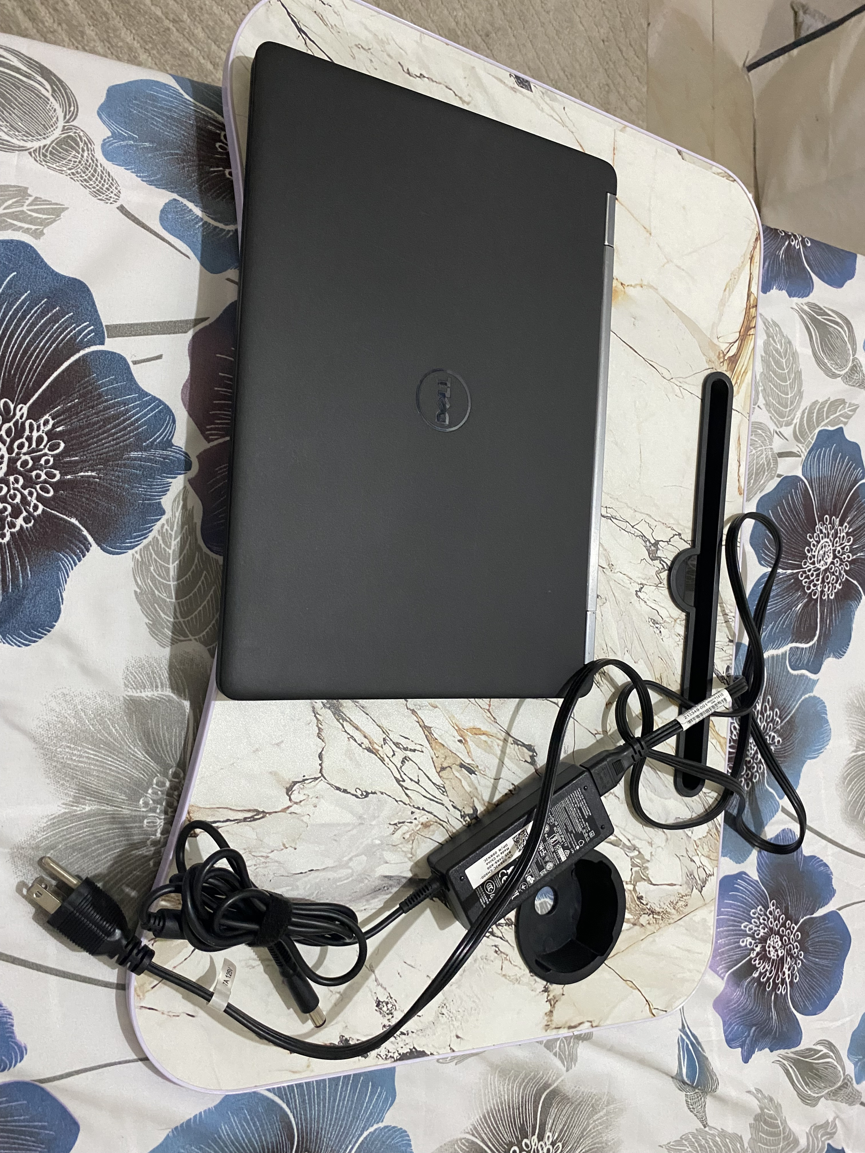 Dell laptop (Intel core i5 processor ) urged sale - Image 7