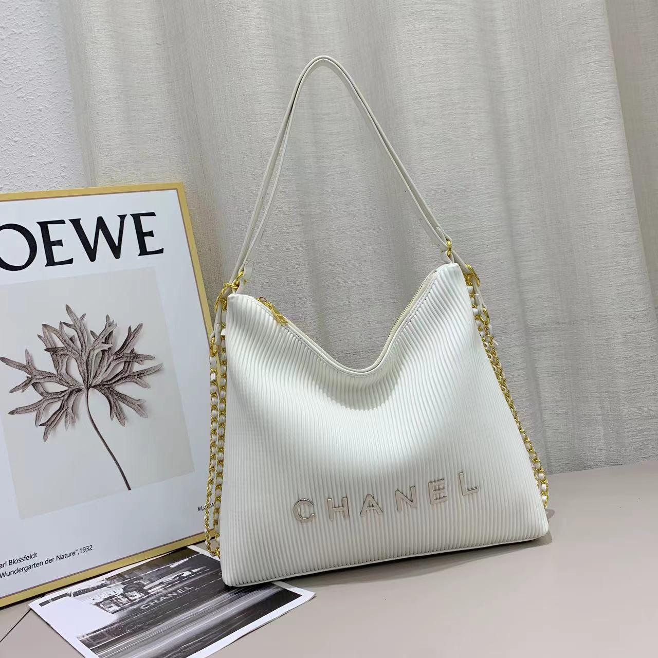 premium quality chanel ladies bag - Image 3
