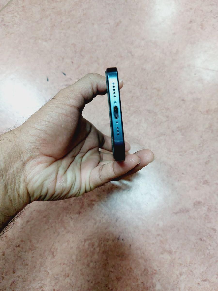 iPhone 15 Pro 1TB – Excellent Condition | 6 Months Warranty Remaining - Image 4