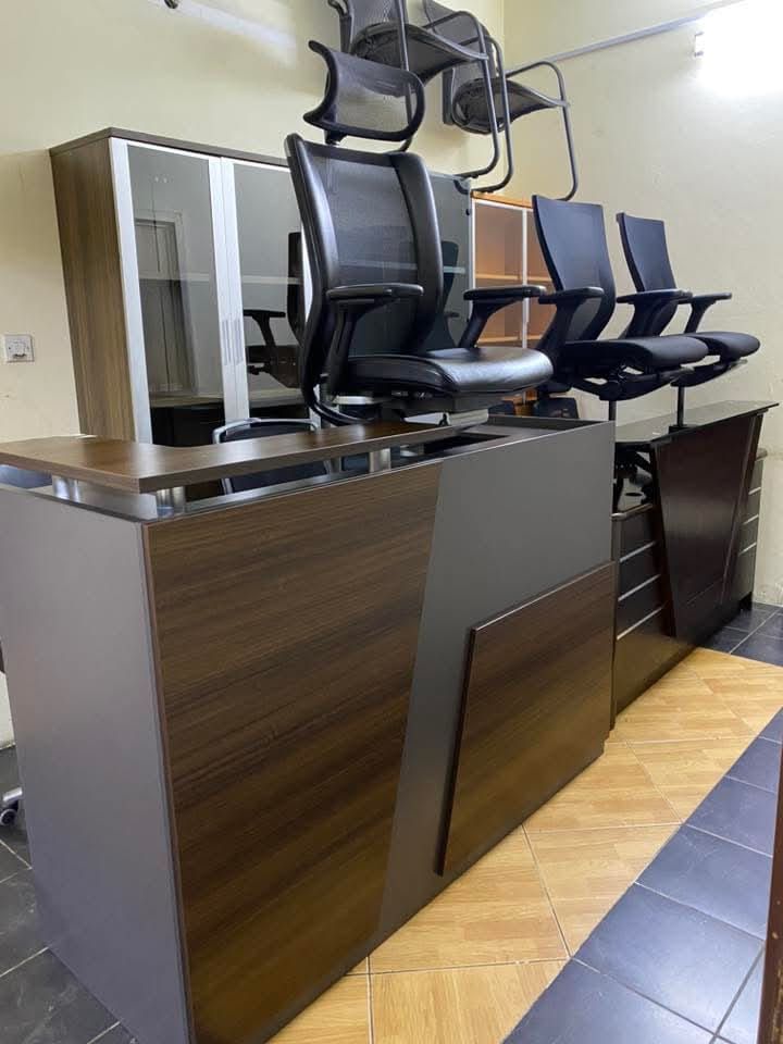 Used office desk and chair buy sell in qatar 55157083 - Image 1