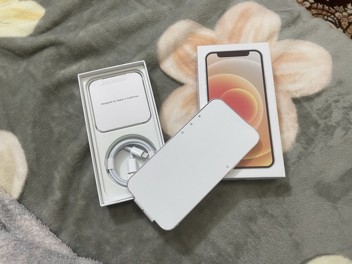 Iphone 12 - Image 3