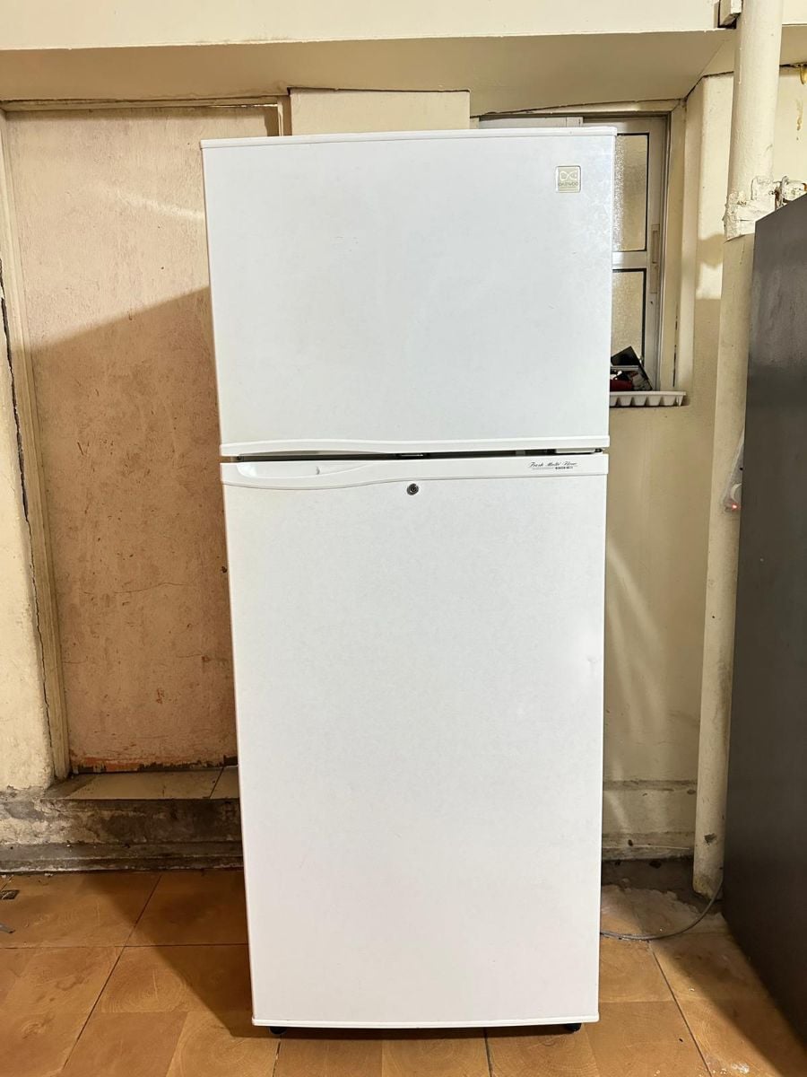 Fridge for sale 280 liter good condition call me 74730553 - Image 1
