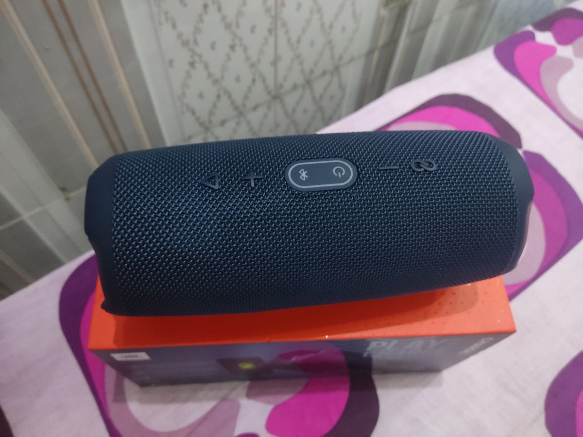 JBL CHARGE5 Blutooth Speaker - Image 3