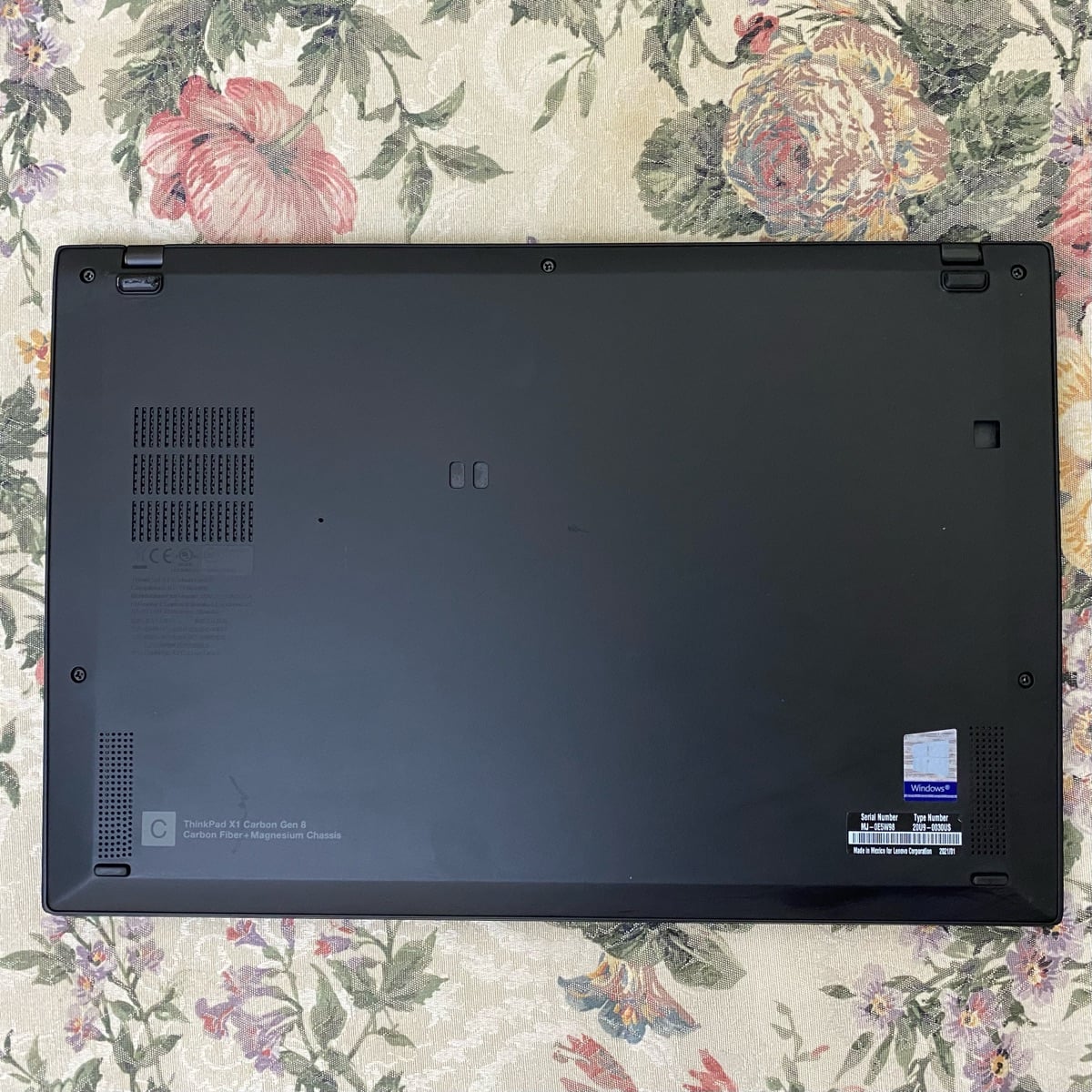 Premium Laptop, Lenovo Thinkpad X1 Carbon - Image 5