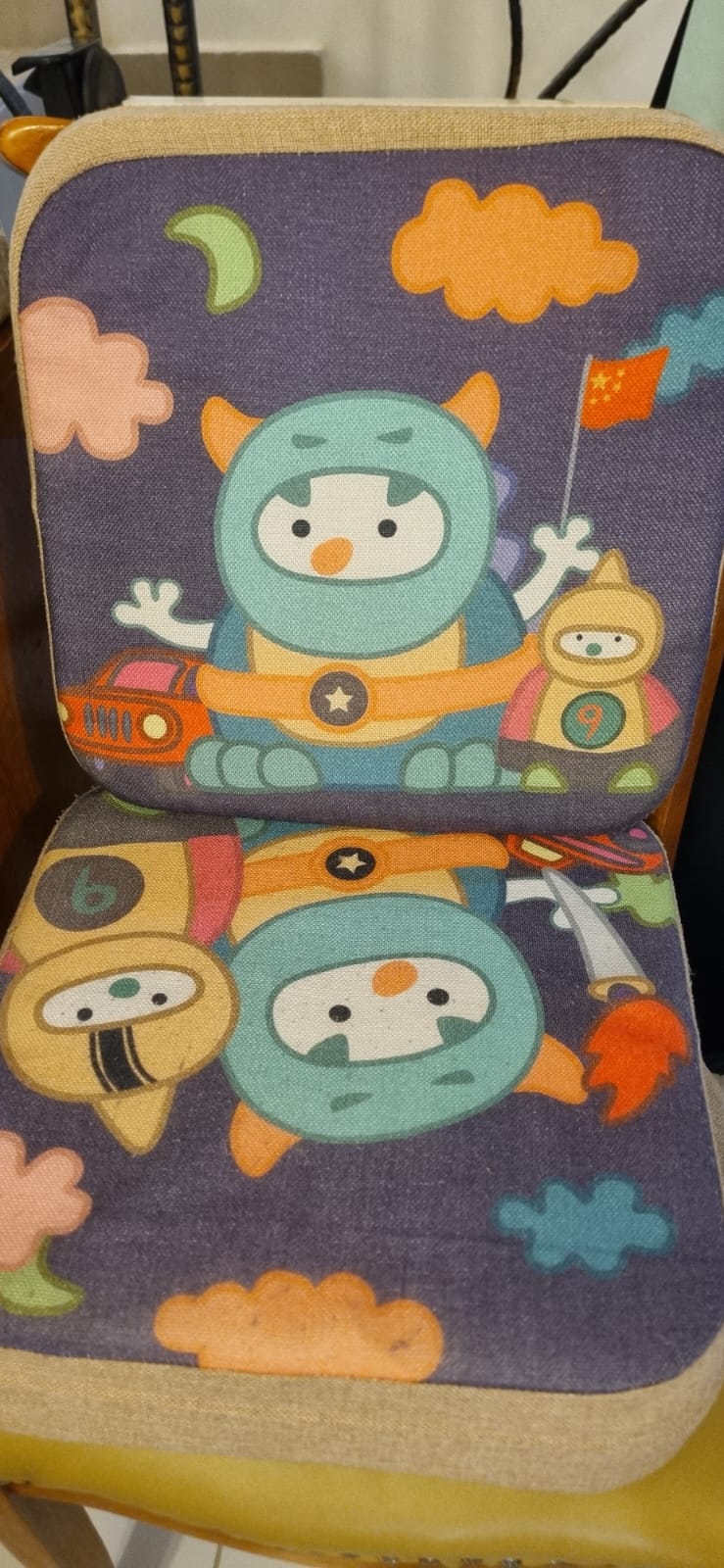 KIDS MATTRESS AND CHAIR BOOSTER - Image 7