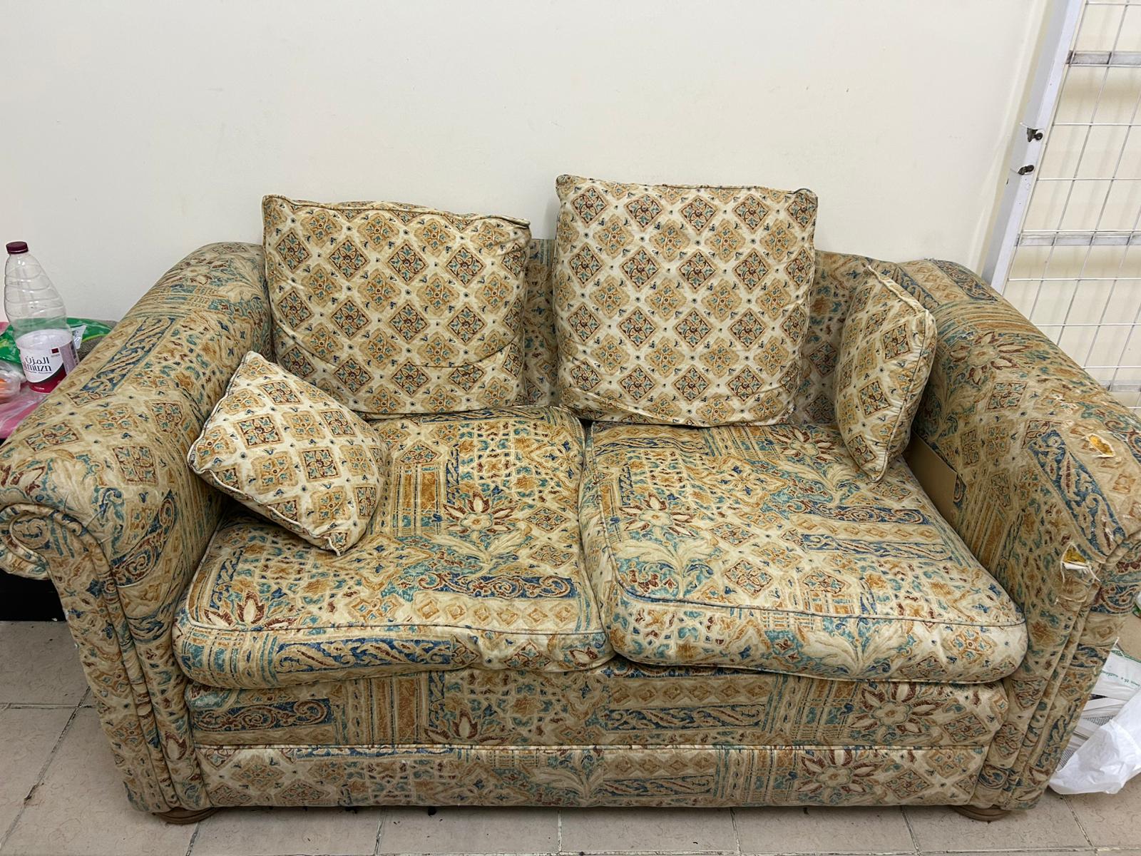 2 seat sofa - Image 1