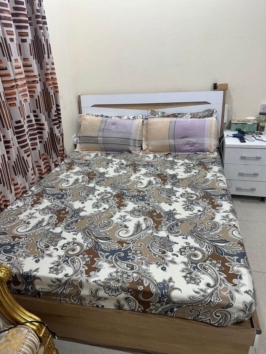 Queen Size Bed, Wardrobes, 2 Seater Sofa - Image 3