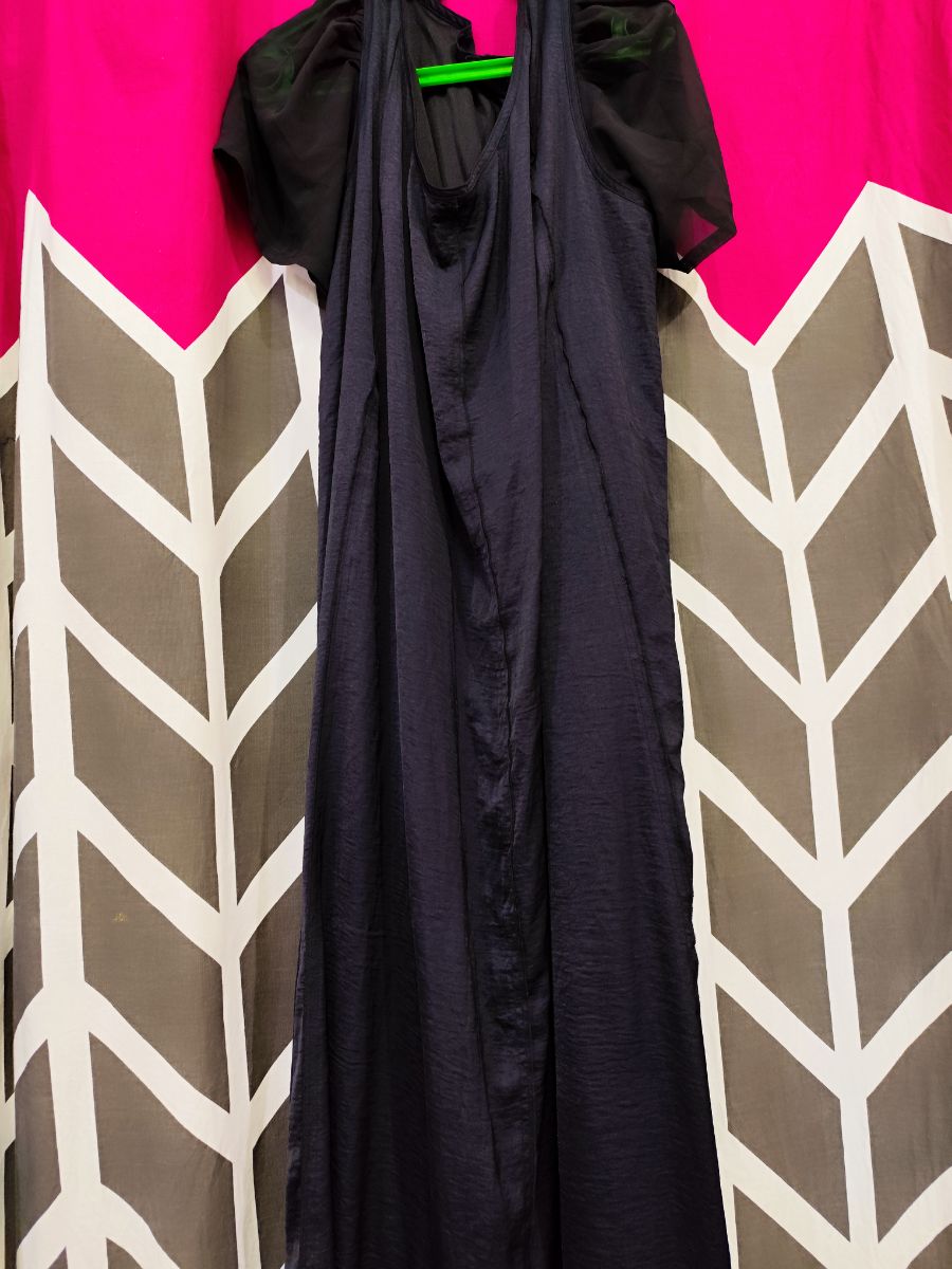Used Abaya each 10 riyal only - Image 5