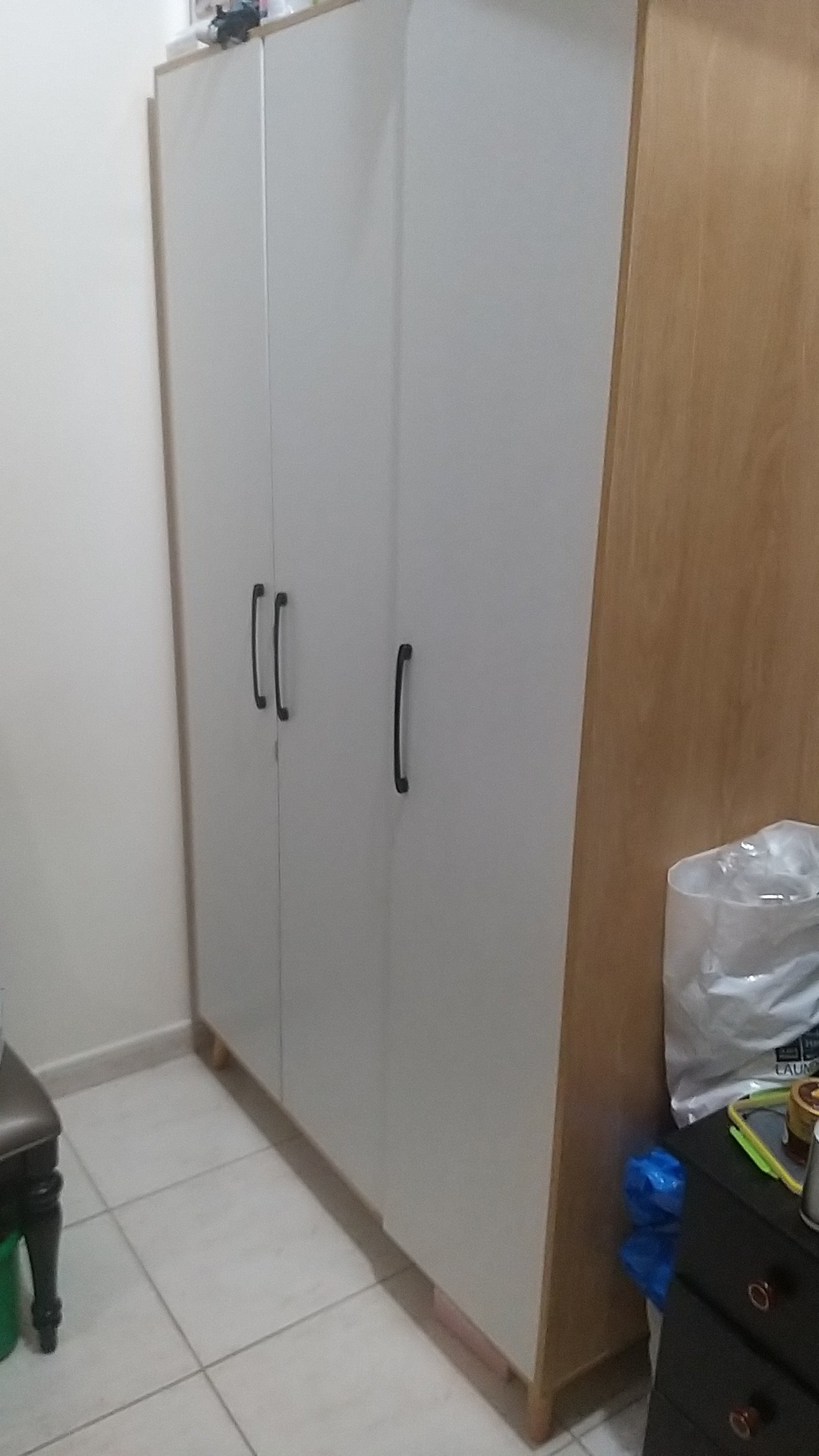 Moving sale electronics and furniture - Image 3