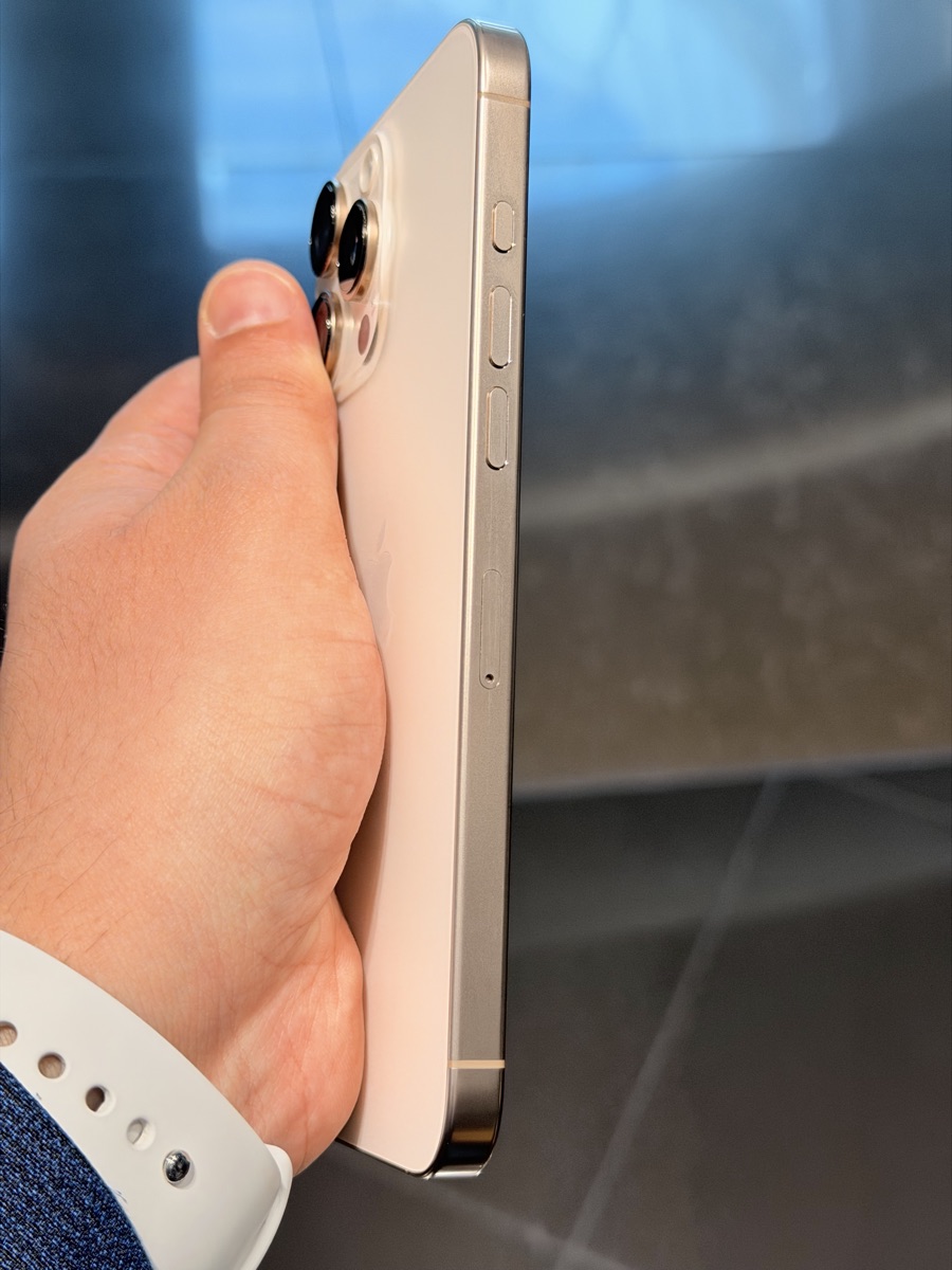 iPhone 16 pro max - Image 2