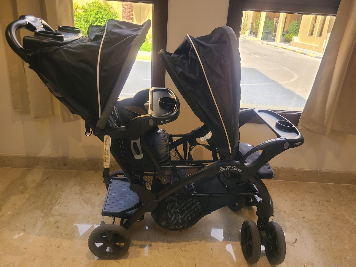 Baby Trend Sit N' Stand double stroller excellent condition - Image 5