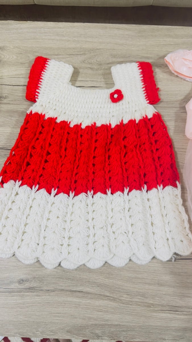 Old and new clothes are available at very less price - Image 1