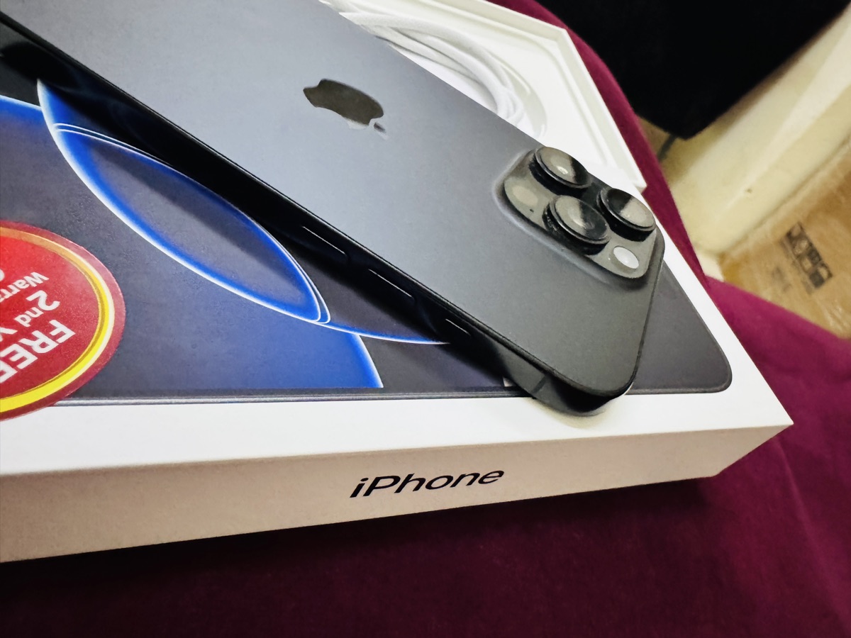iPhone 16 Pro Max - Image 1