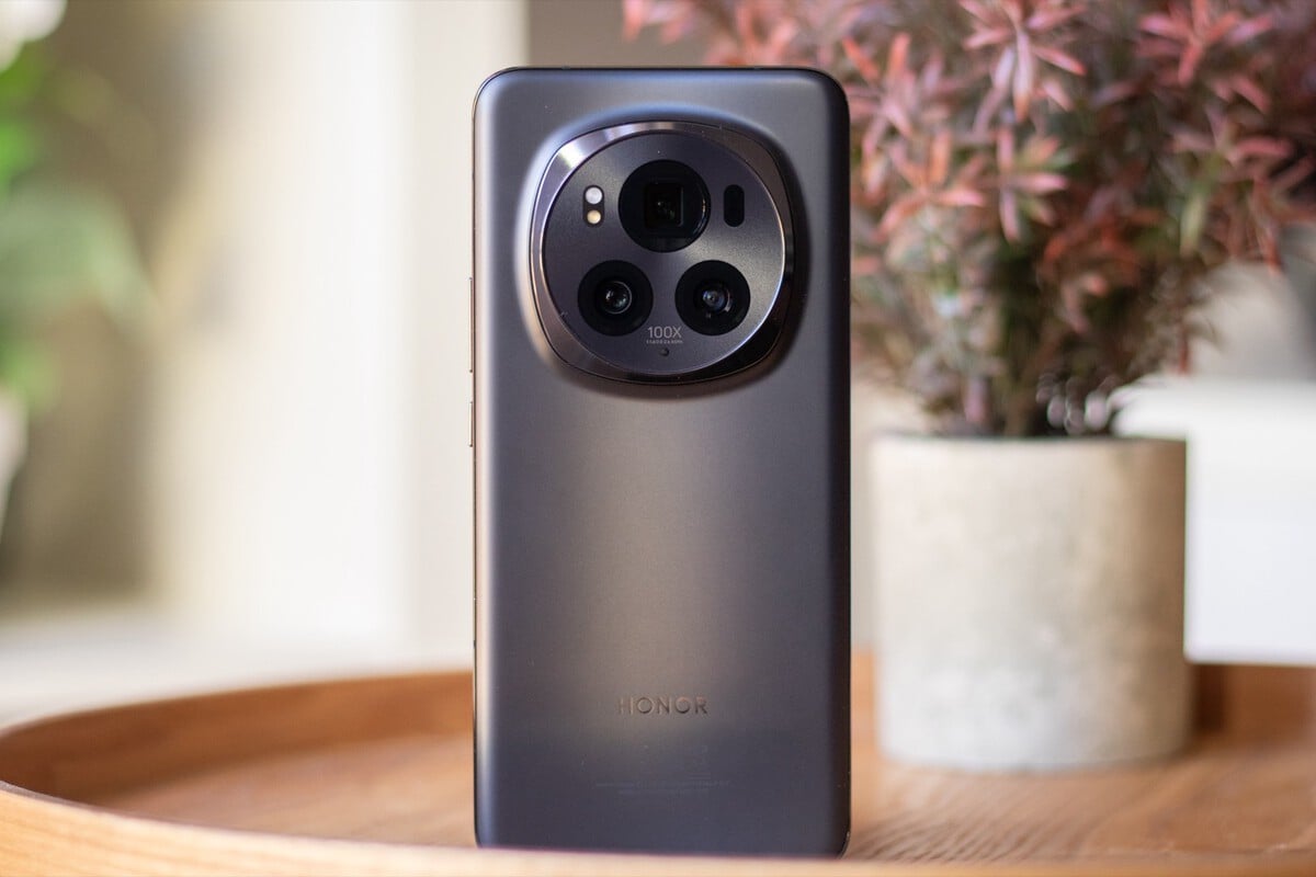 Honor Magic 6 PRO ( Brand New Condition) - Image 1