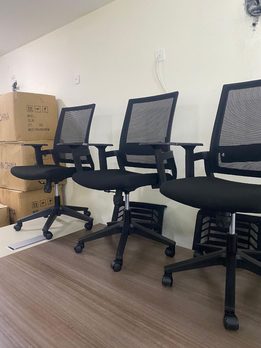 Used office desk study table metting table reception workstation sofa buy sell - Image 9