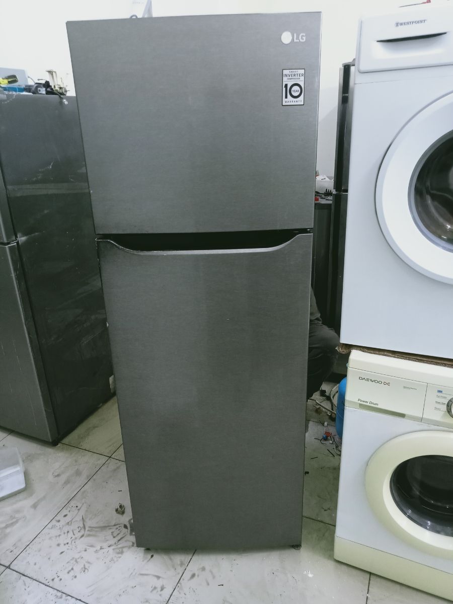 LG refrigerator for sale - Image 1