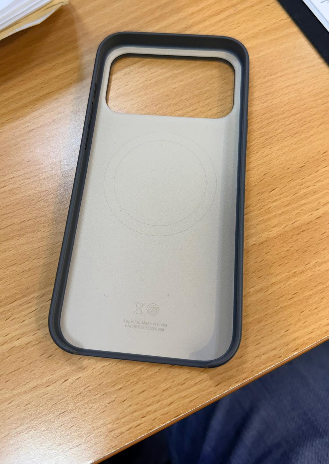 BEATS case - iPhone 17 pro max  - Image 3