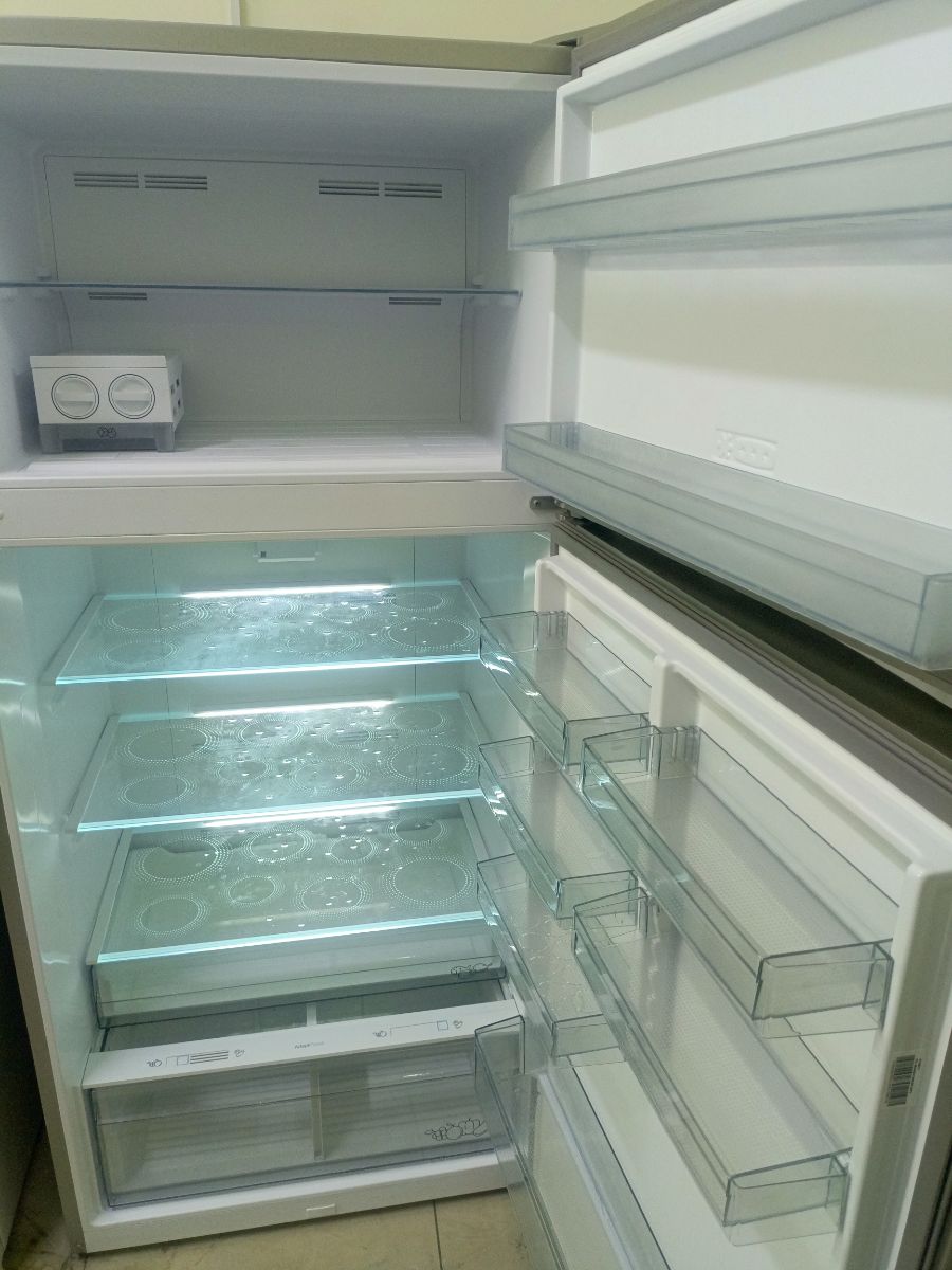 Sharp refrigerator - Image 2