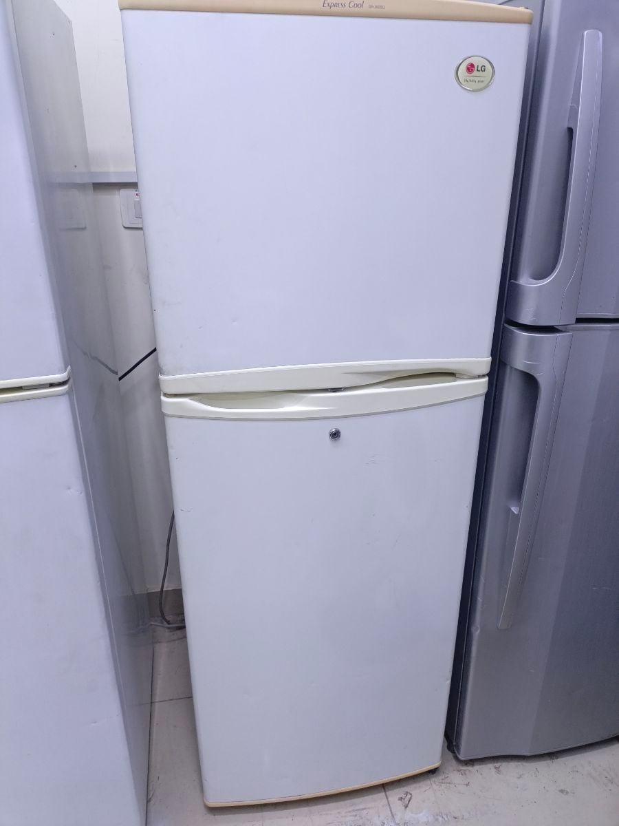 Lg refrigerator - Image 1