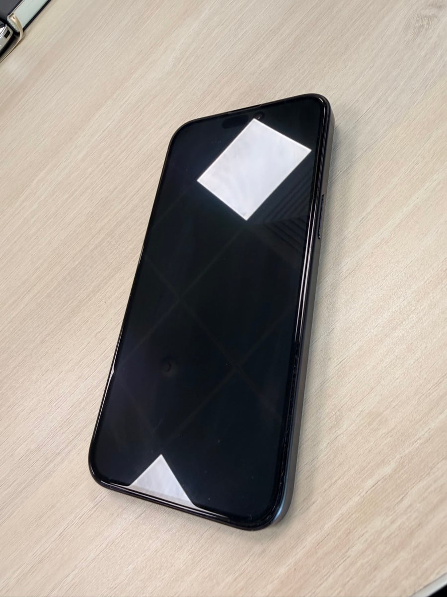 Iphone 15 Pro Max - Image 3