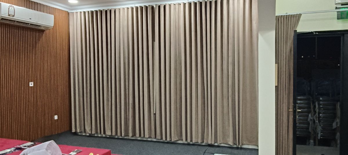 Curtain - Image 5