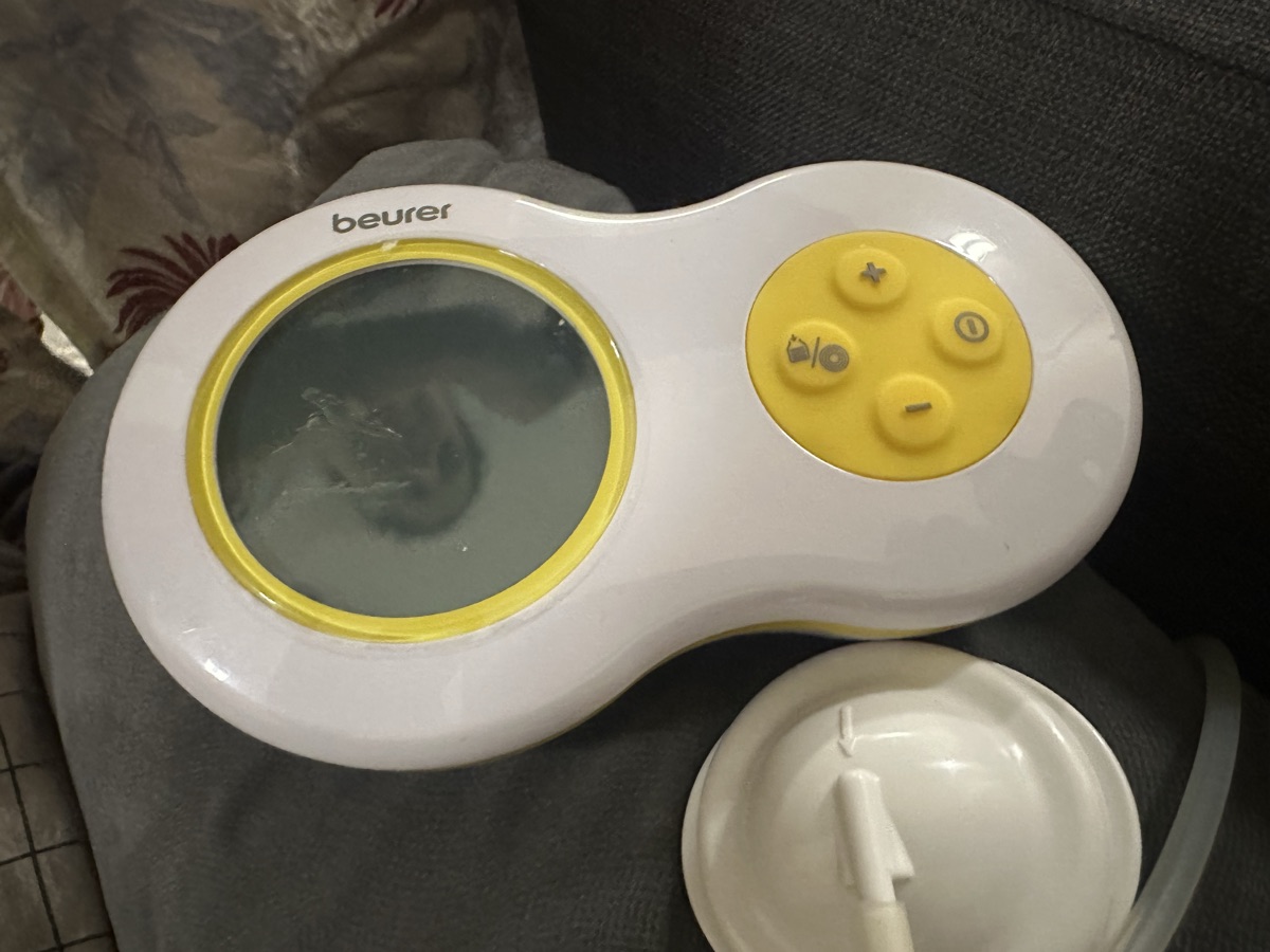 Breast pump , very good condition - Image 1