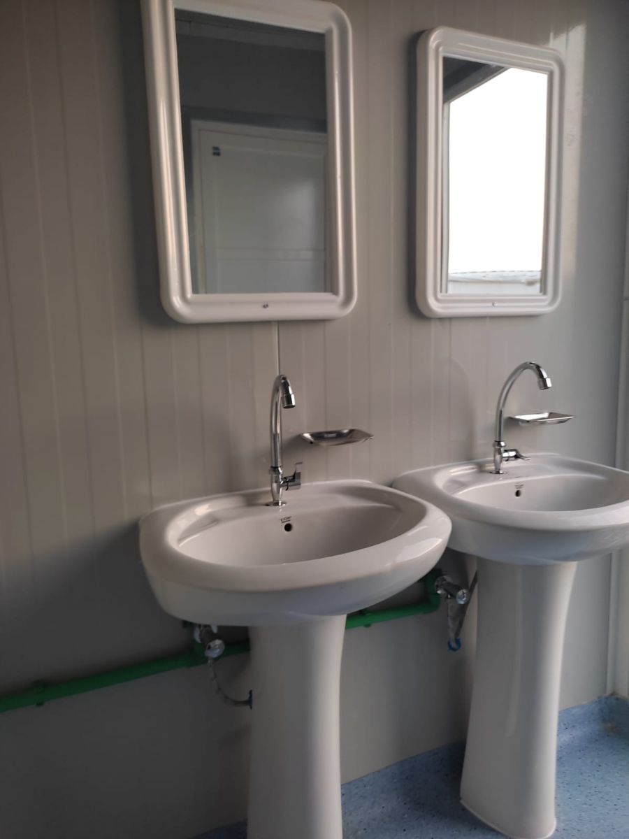 Portable cabins Toilets security rooms containers - Image 5