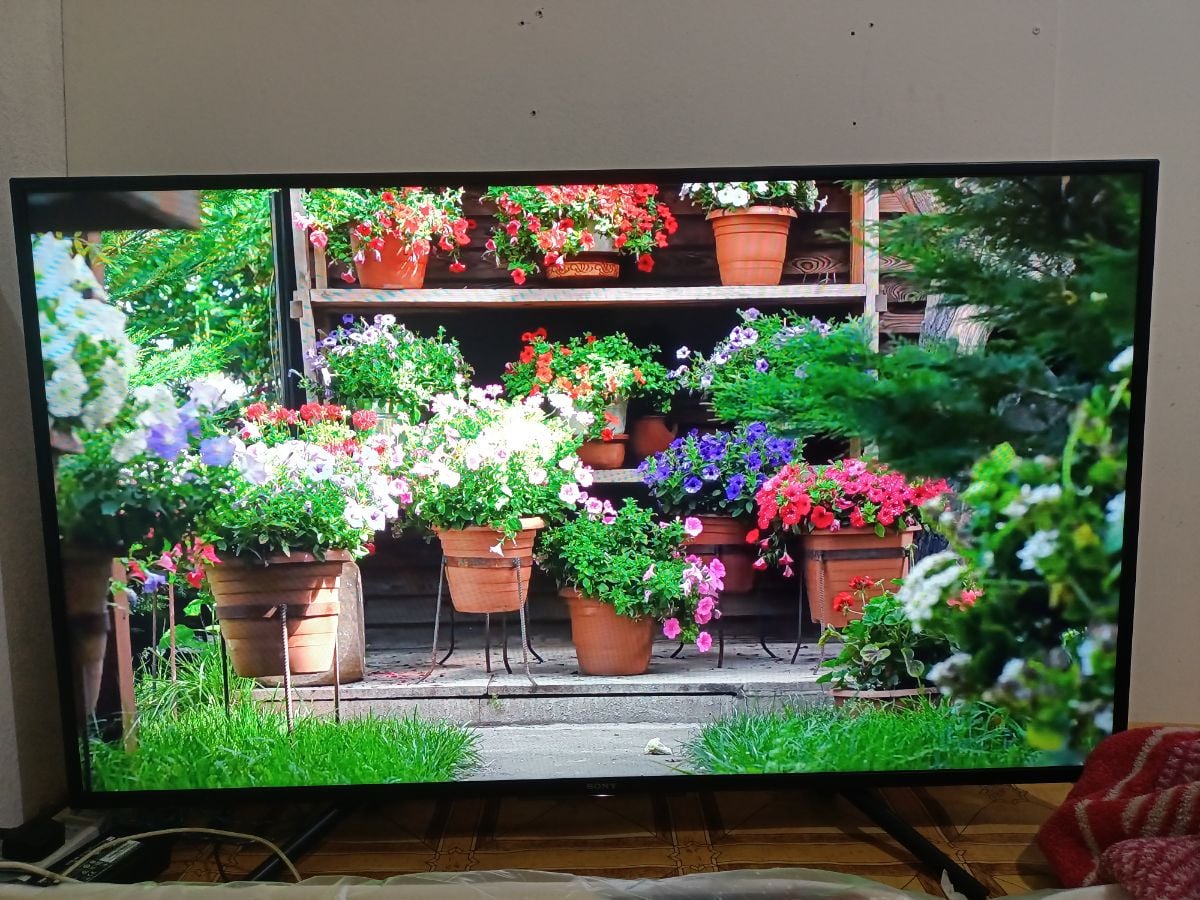 Sony Full HD Smart LED TV 50inch For Sale Call : 30350935 - Image 2