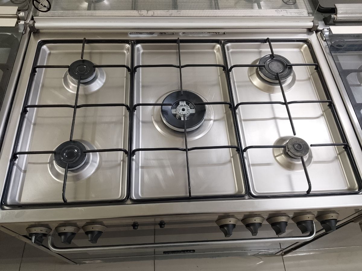 Gas stove for sale 90*60 - Image 4