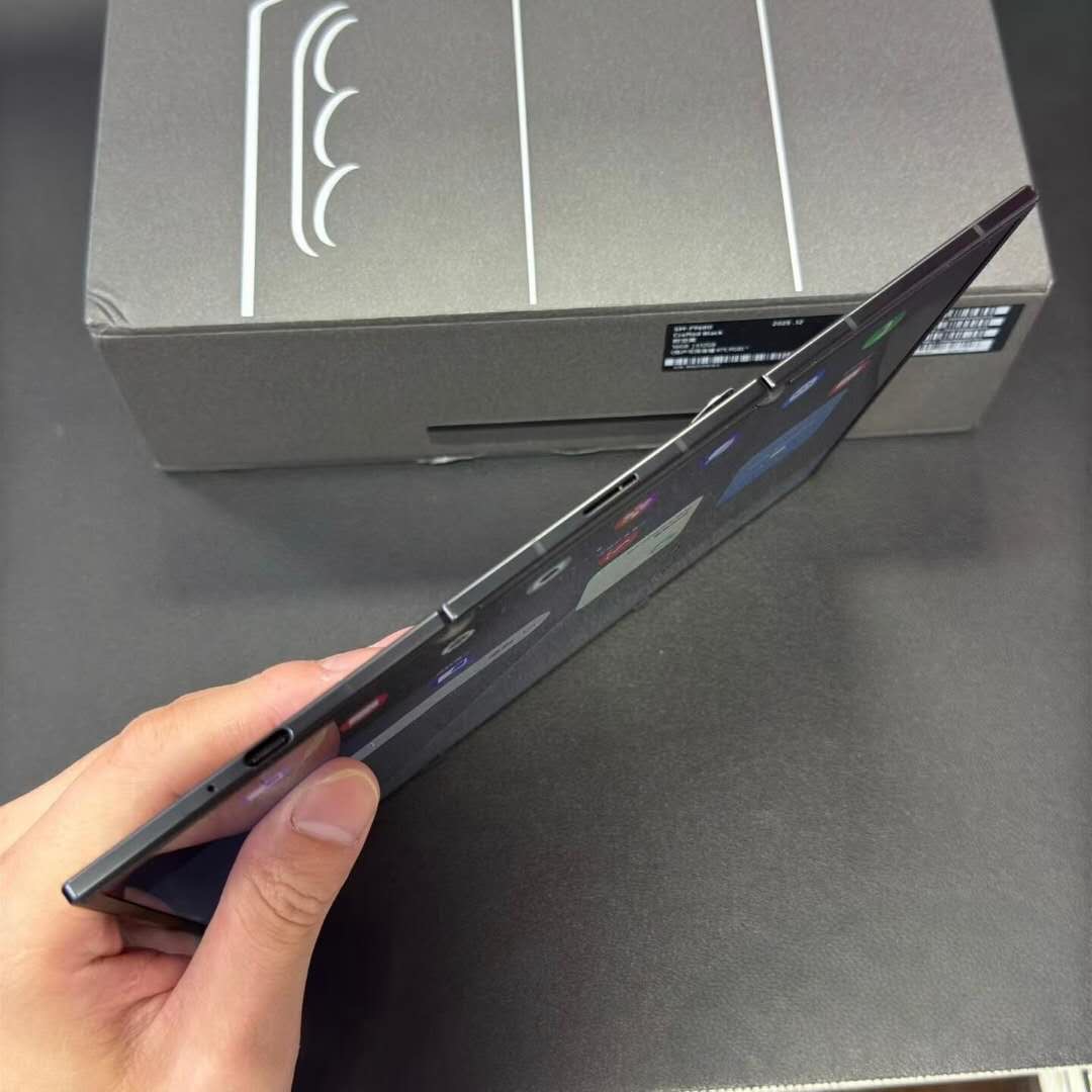 Samsung Tri-Fold 16+512 | Activated Only - Image 4