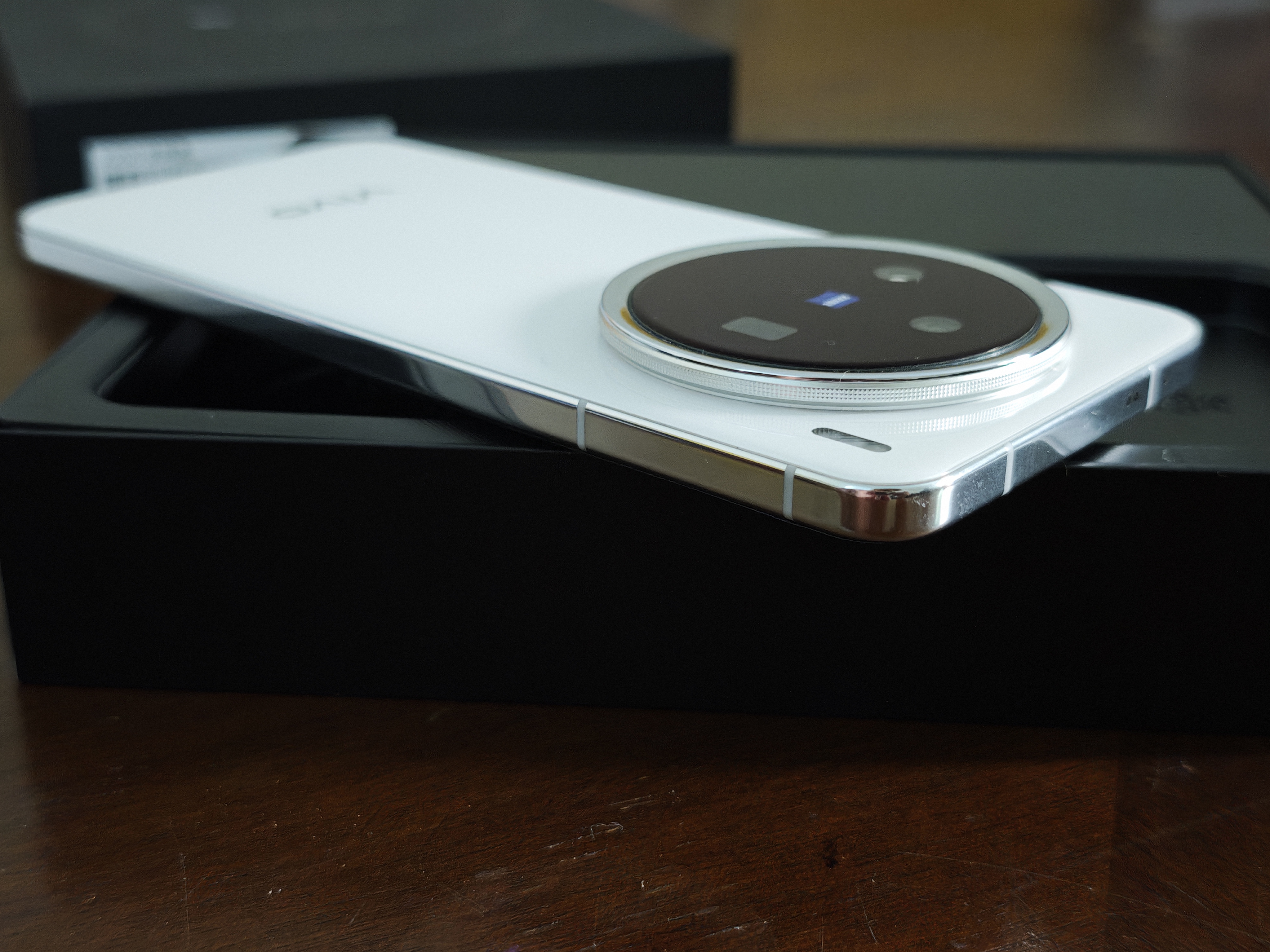 Vivo X200– 3 Days Used Only – (512 + 12 GB) - Image 2