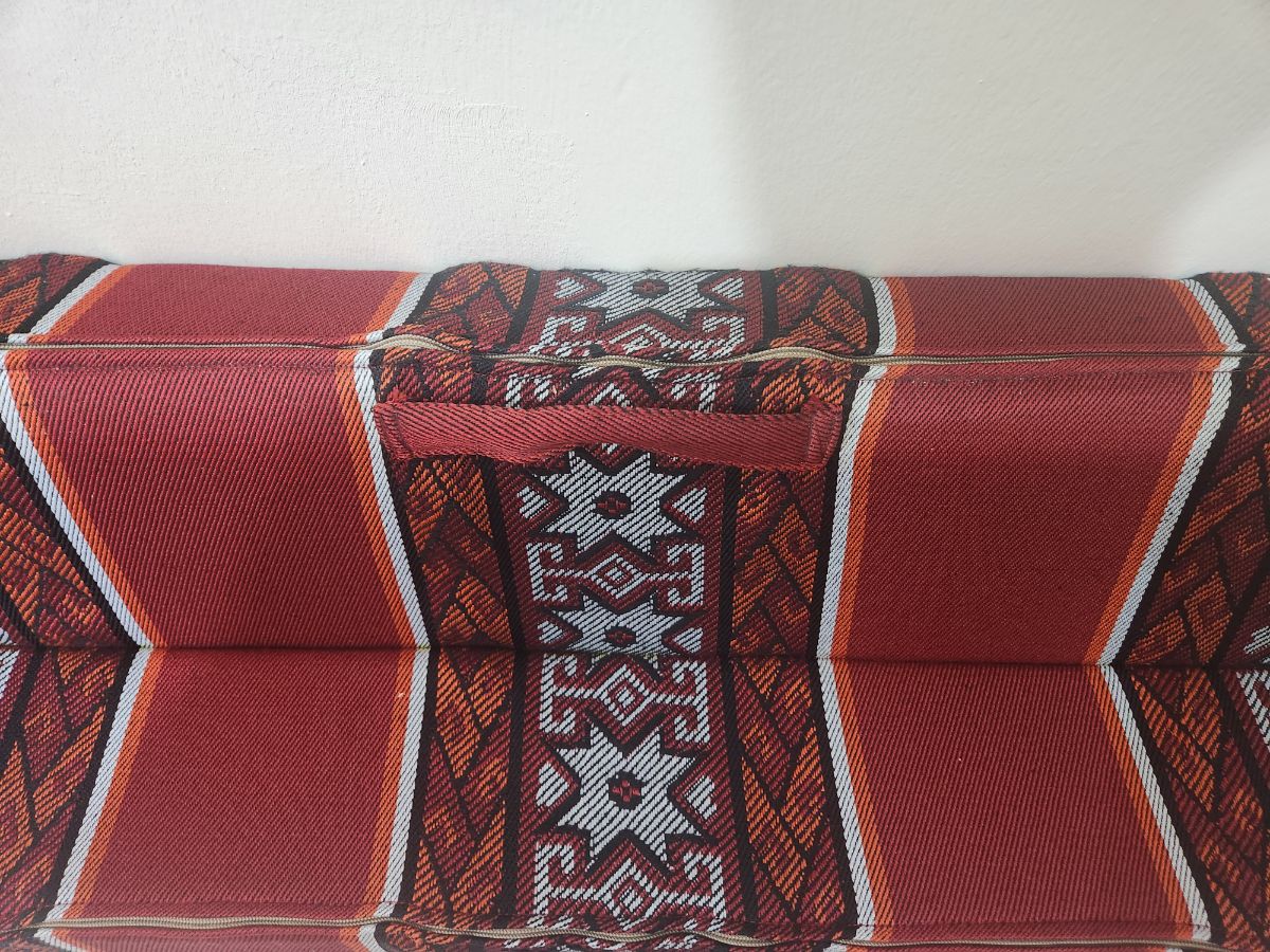 Foldable Majlis in Excellent Condition - Image 6