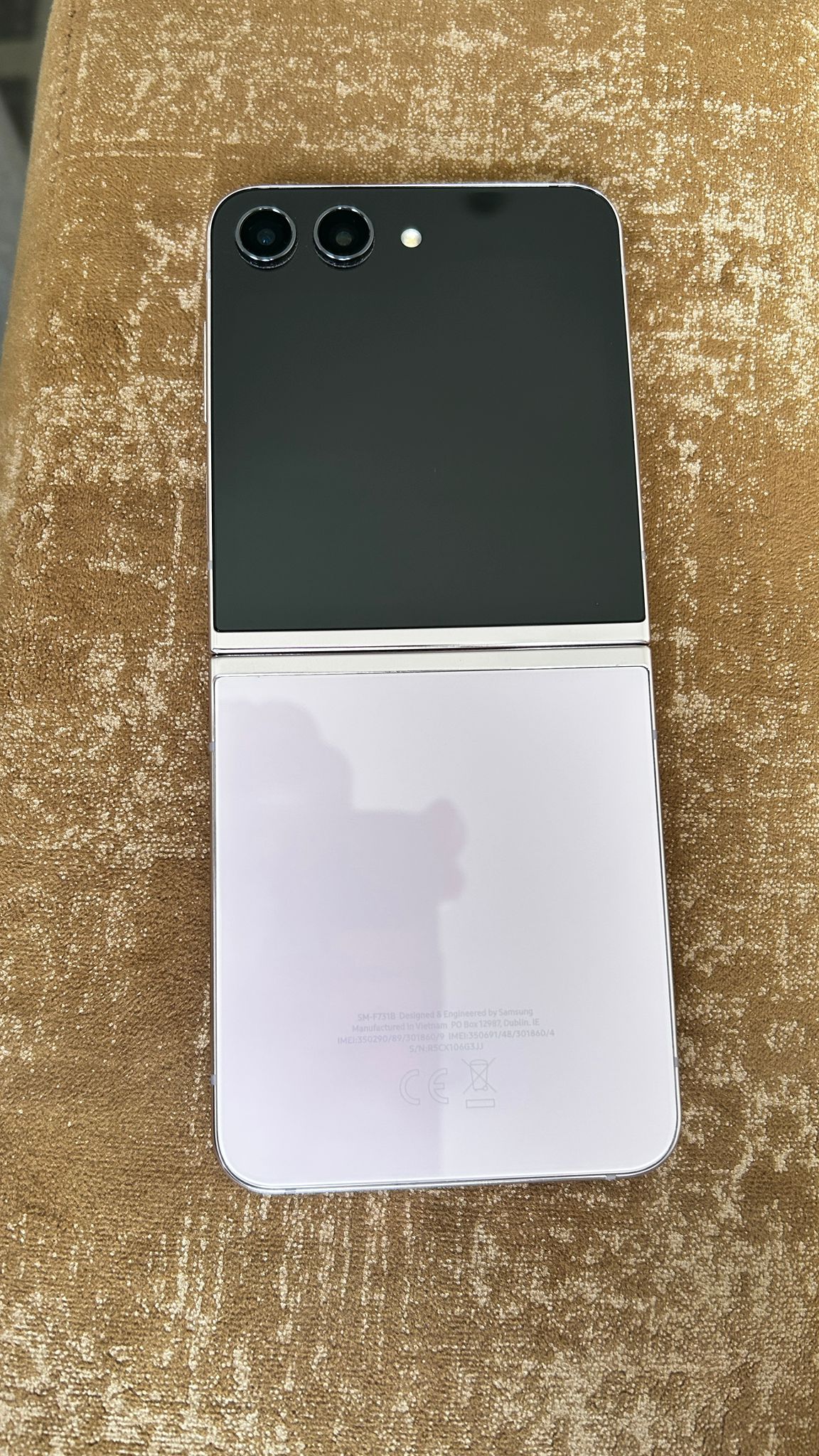 Samsung Galaxy Flip 5 - Image 4