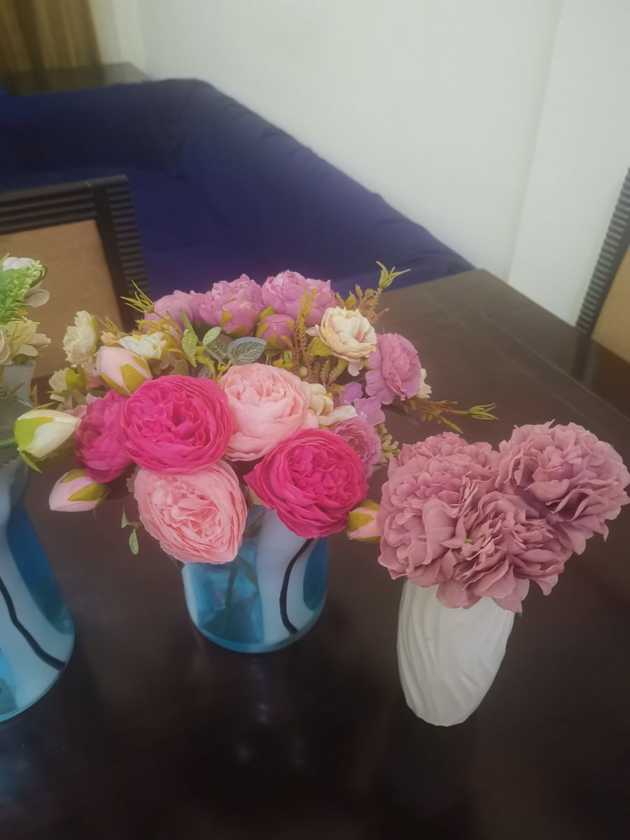 Vases + flowers for decoration - Image 7