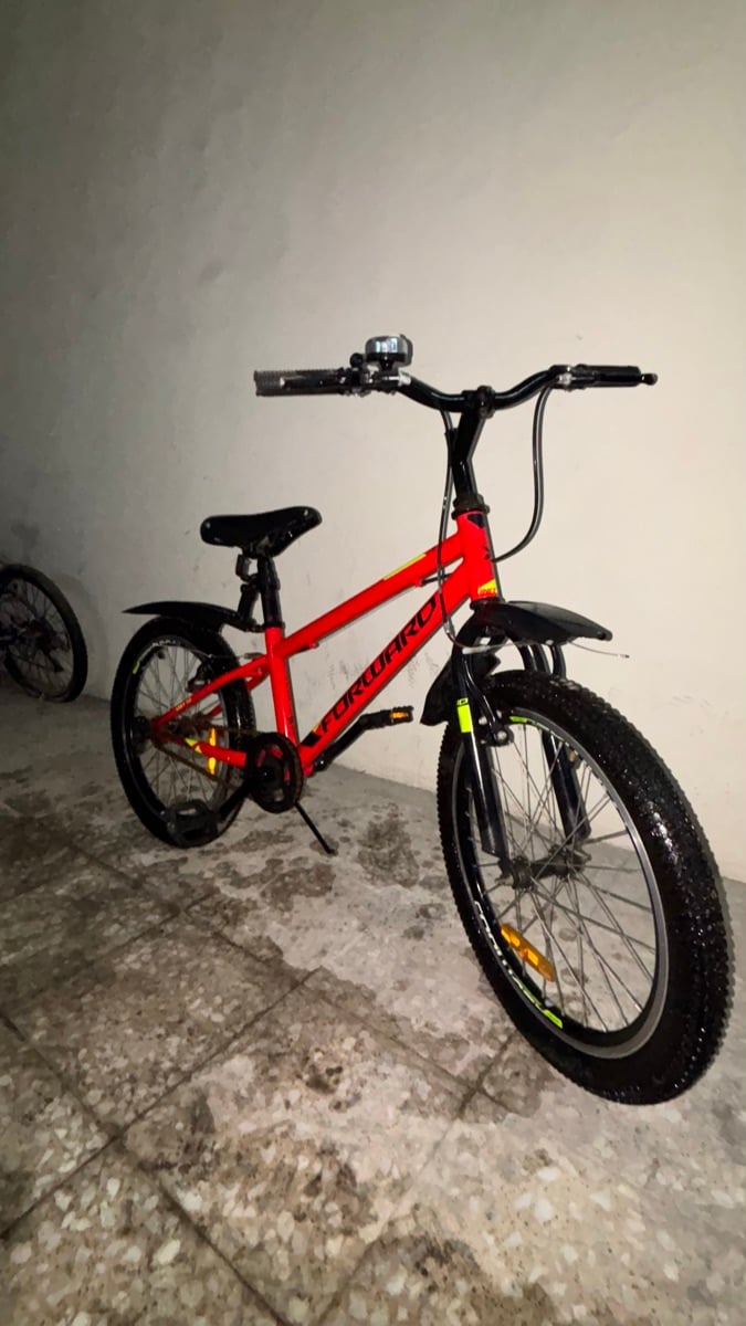 Bicycle for kids age 12 to 14 - Image 3