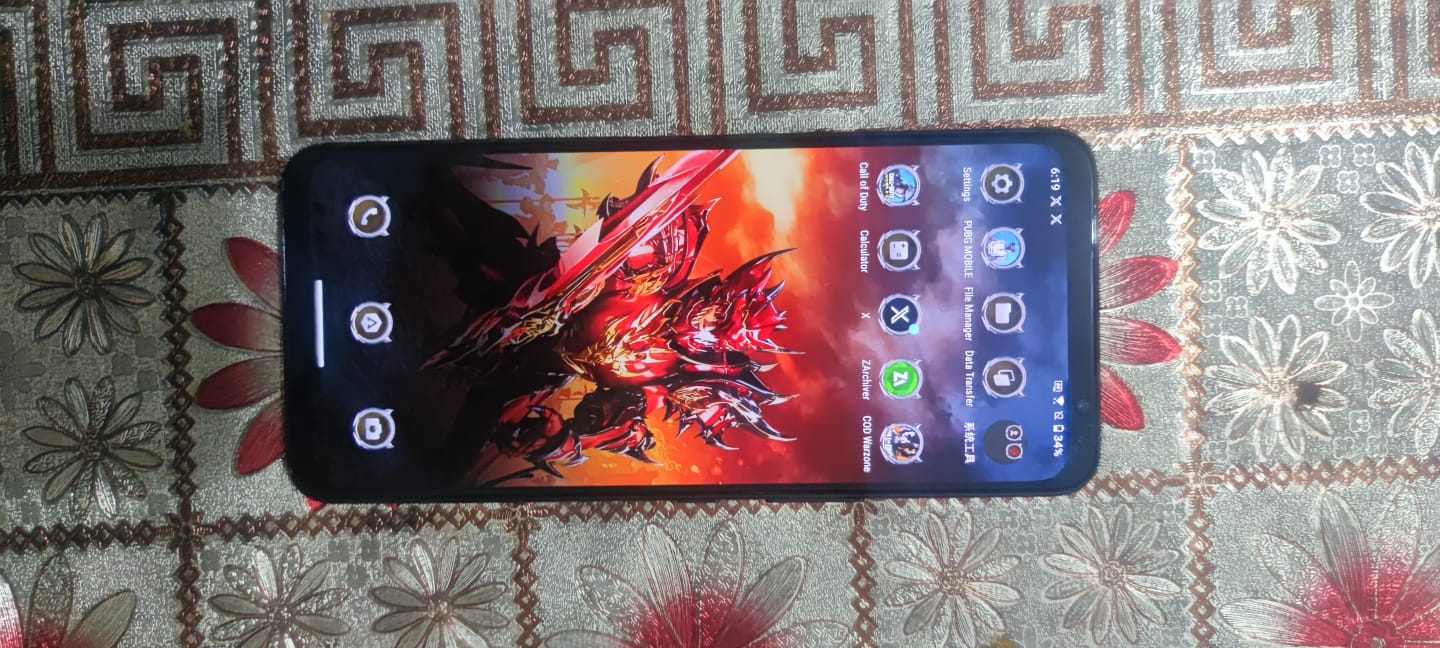 ASUS ROG Phone 5 Ultimate LIMITED EDITION - Image 2
